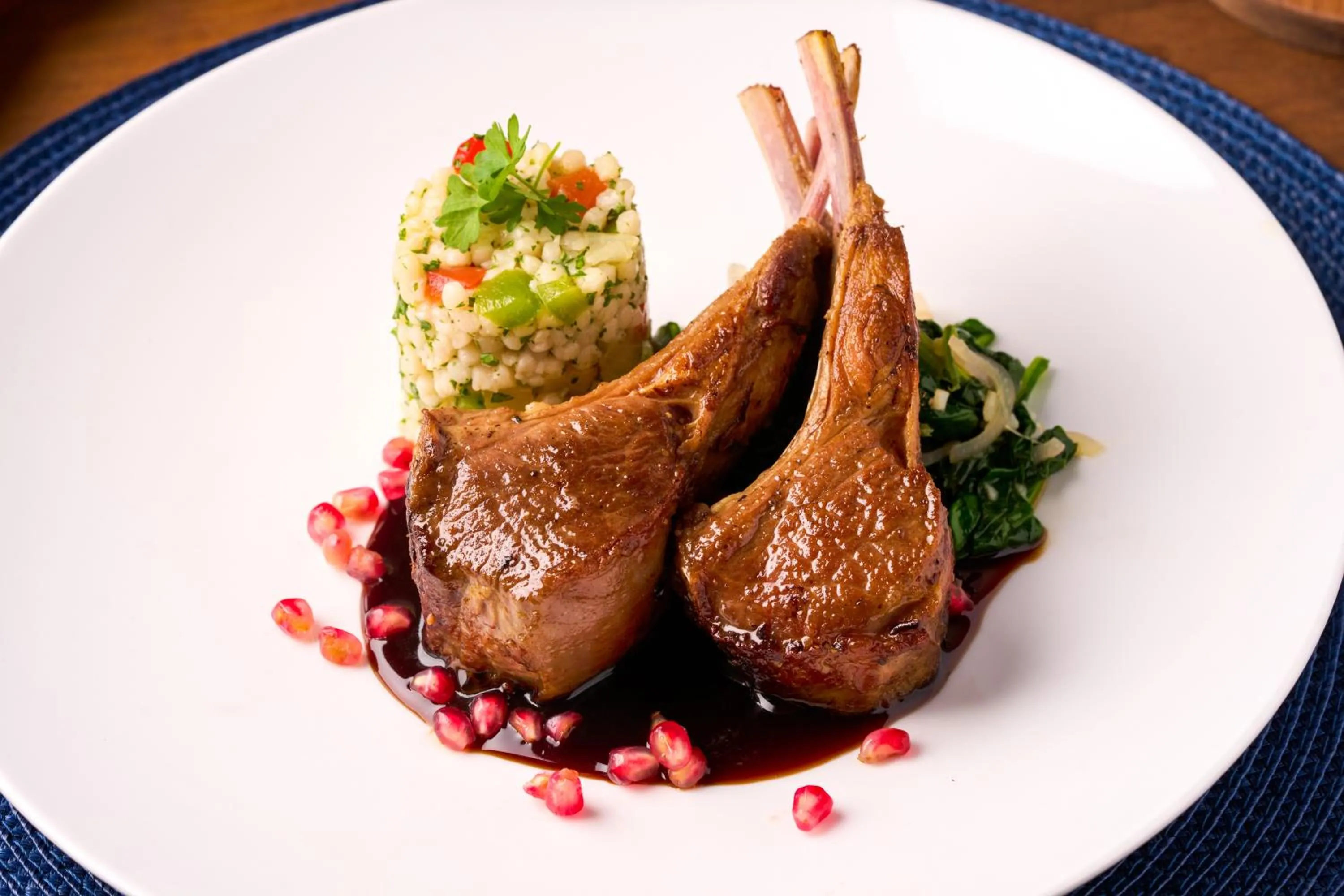 Restaurant/places to eat in Shore Hotel