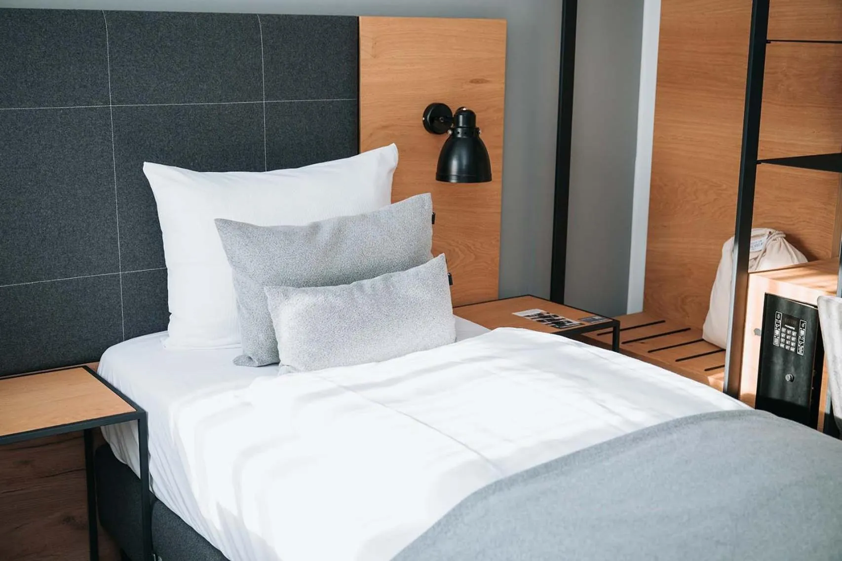 Photo of the whole room, Bed in das seidl - Hotel & Tagung - München West