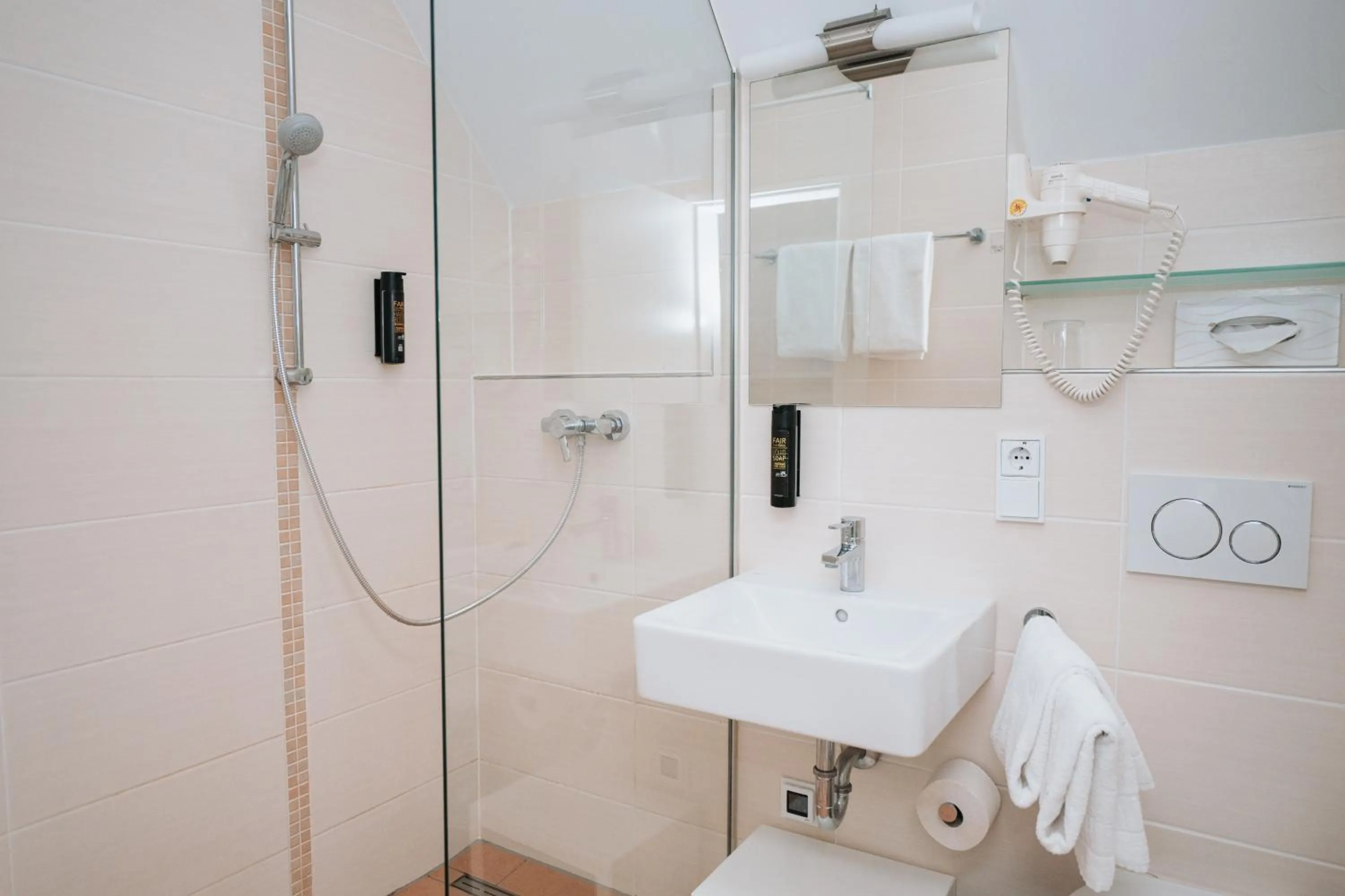 Bathroom in das seidl - Hotel & Tagung - München West