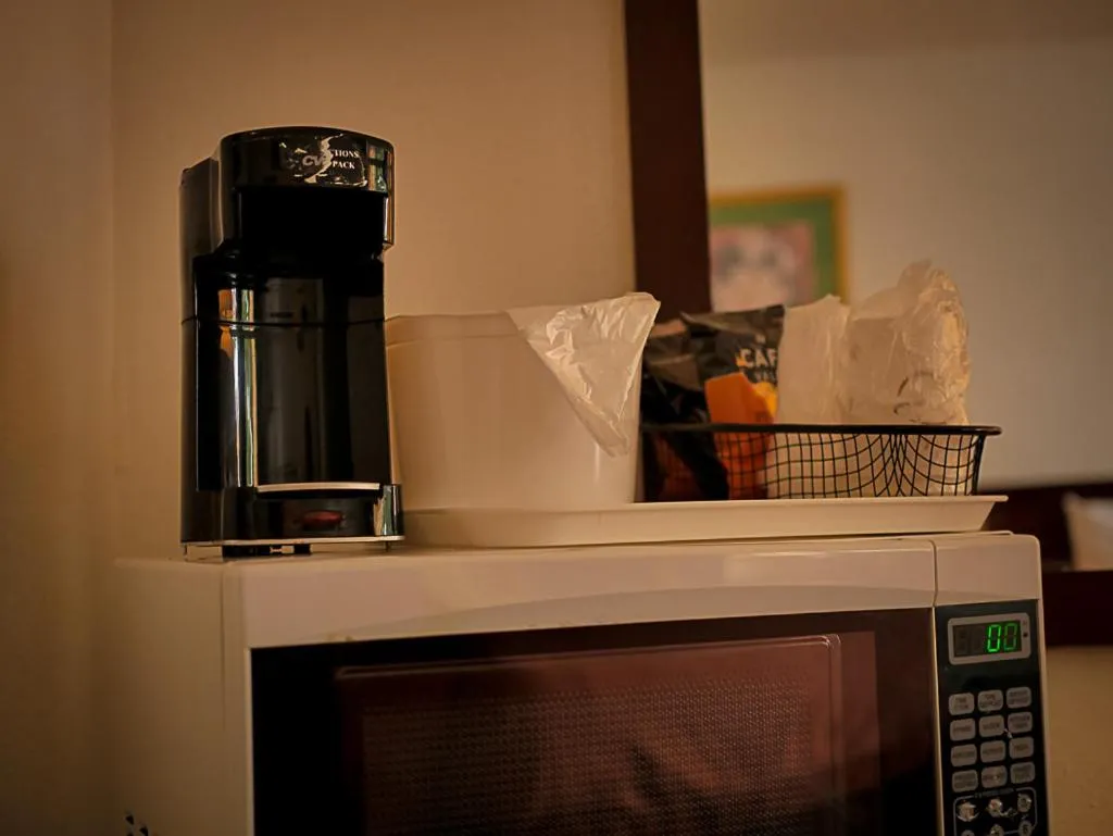 Coffee/tea facilities in Americas Best Value Inn - Chico