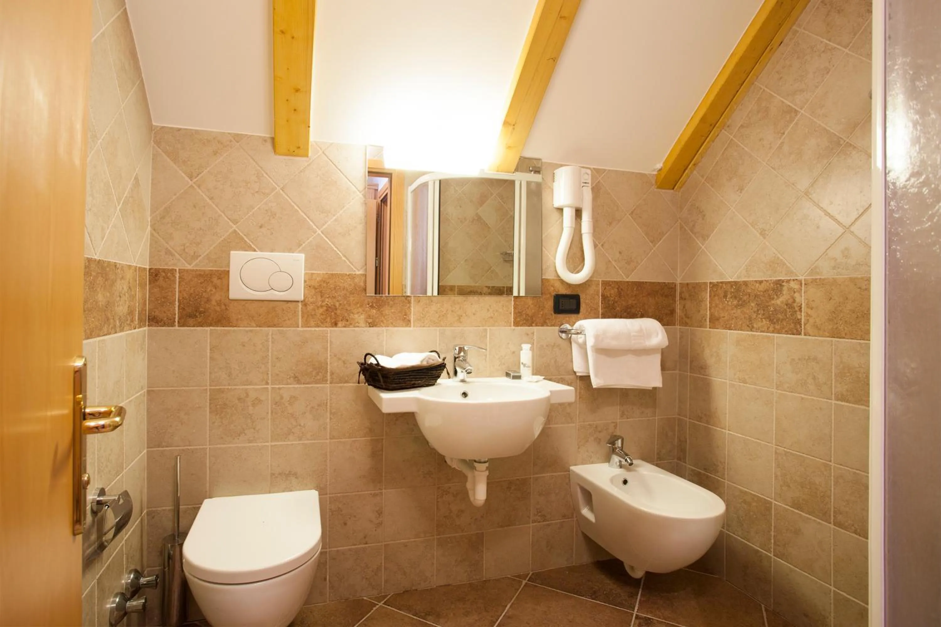 Shower in Hotel Vittoria