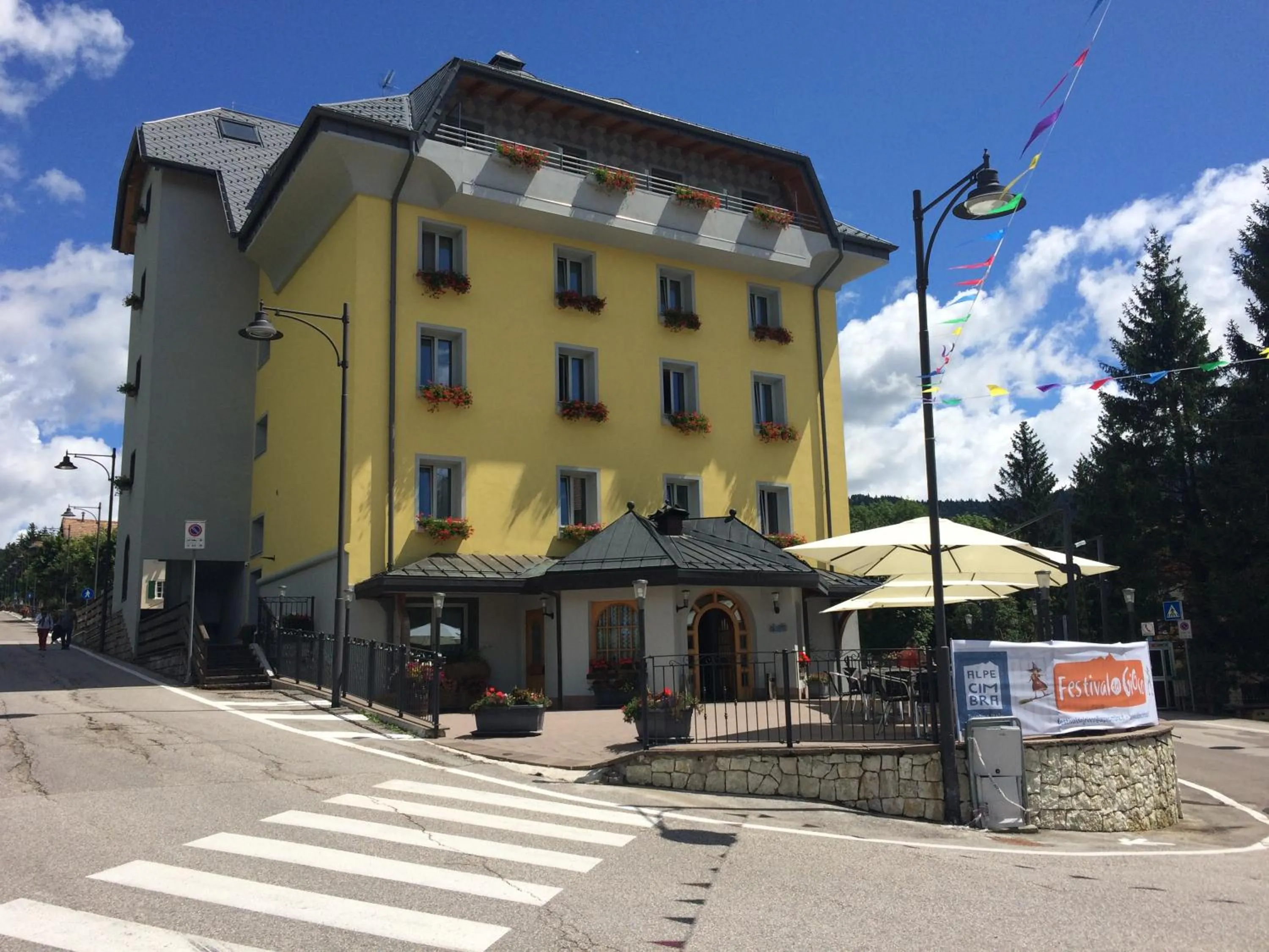 Property building in Hotel Vittoria