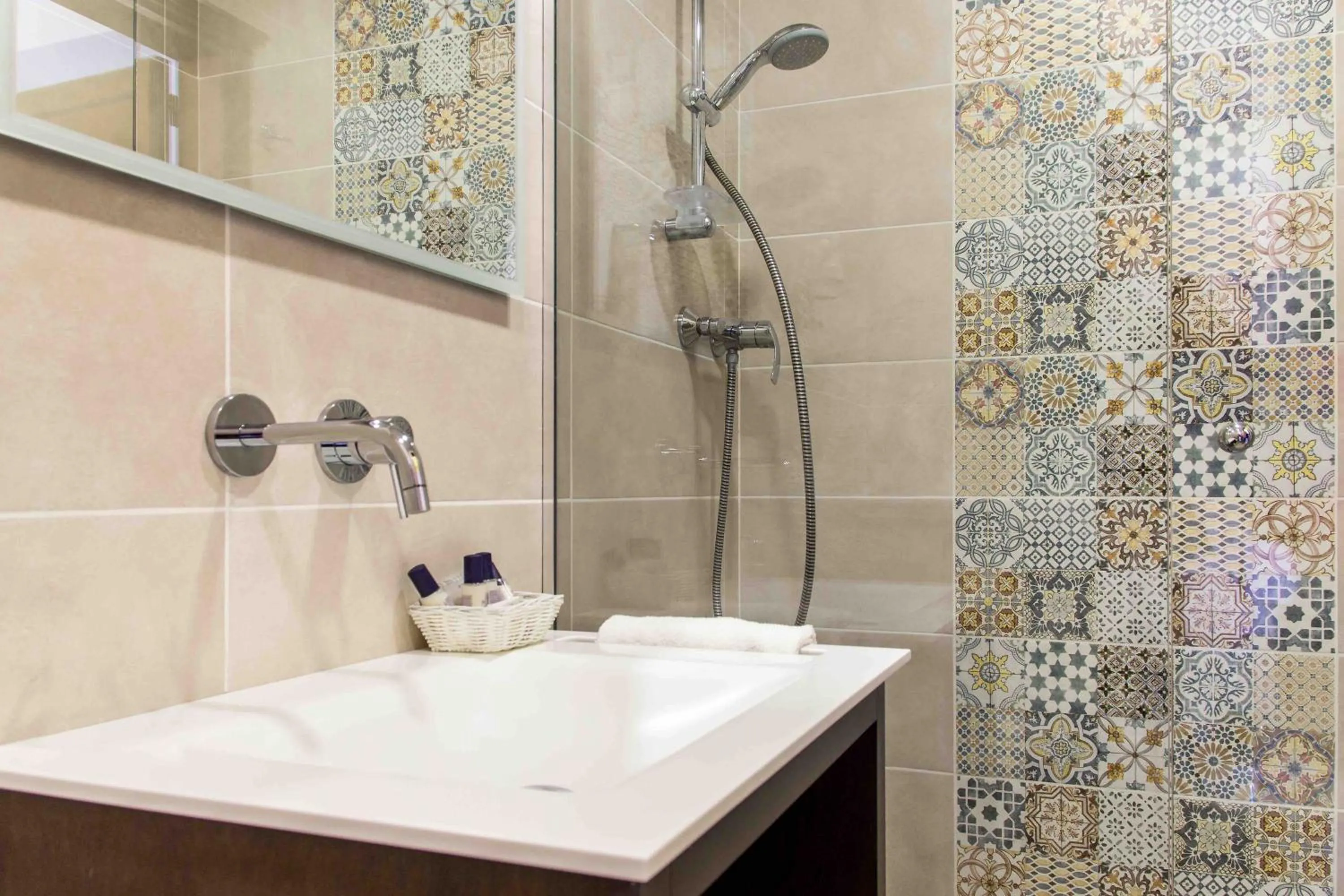 Deluxe Family Room in Hotel Egitarso Sul Mare