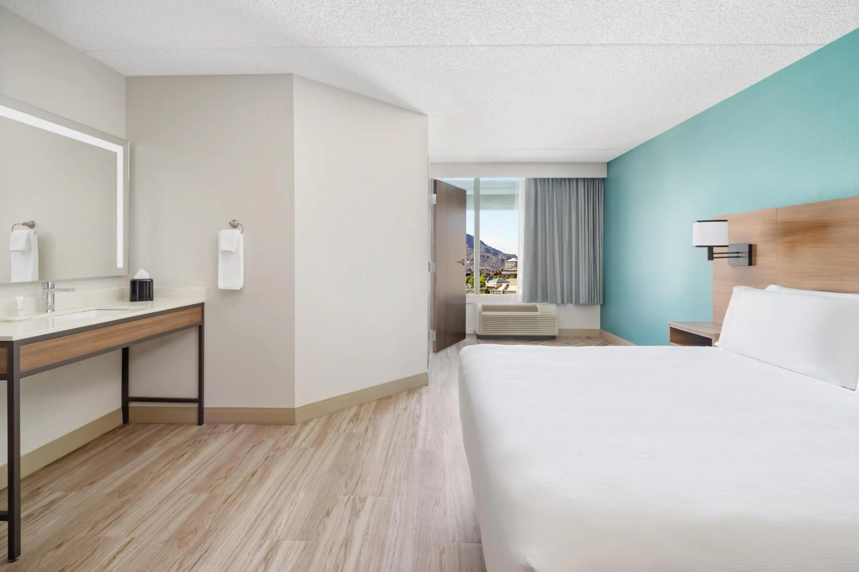 Bedroom, Bed in Hyatt Place Scottsdale/Old Town