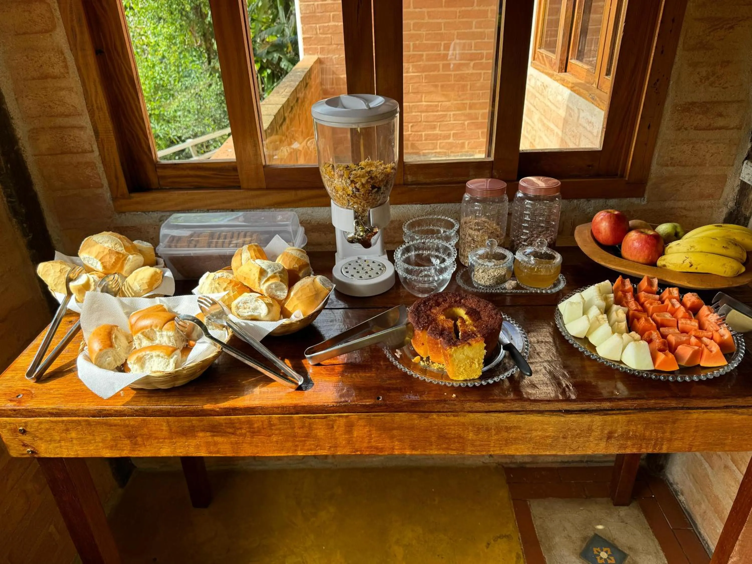 Breakfast in Cores e Flores da Serra Pousada by Concavus