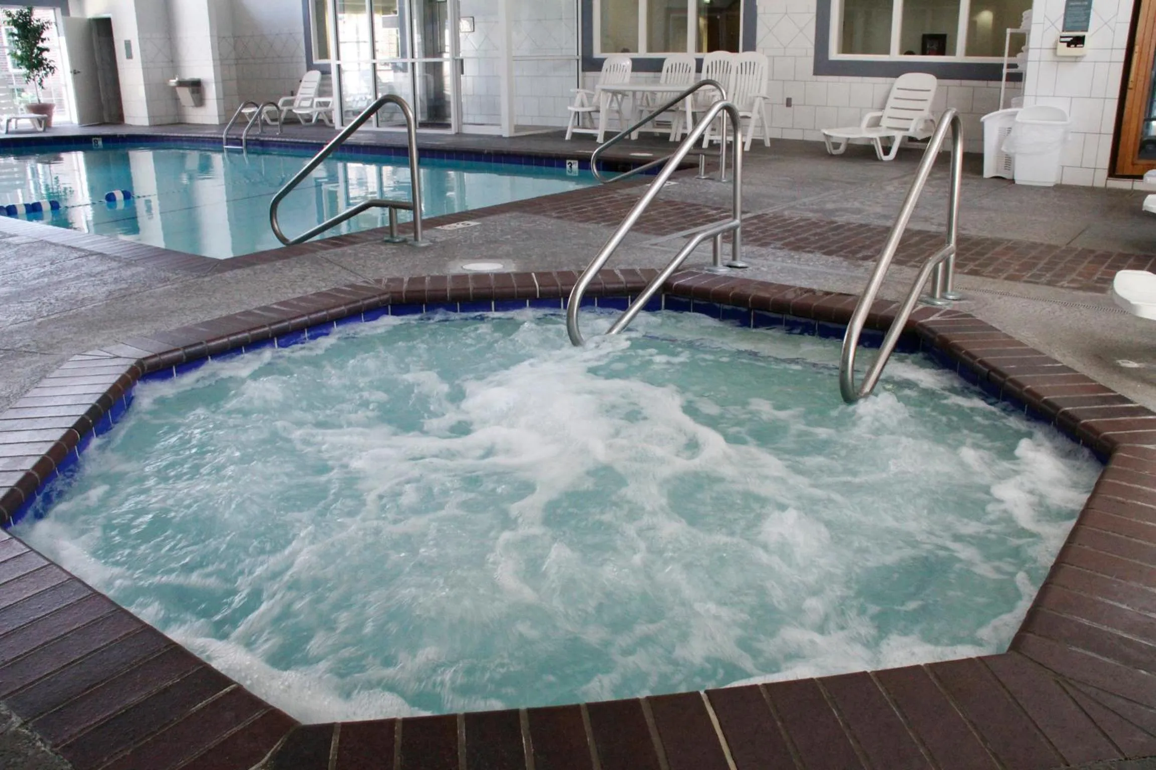 Hot Tub in Baymont by Wyndham Des Moines Airport