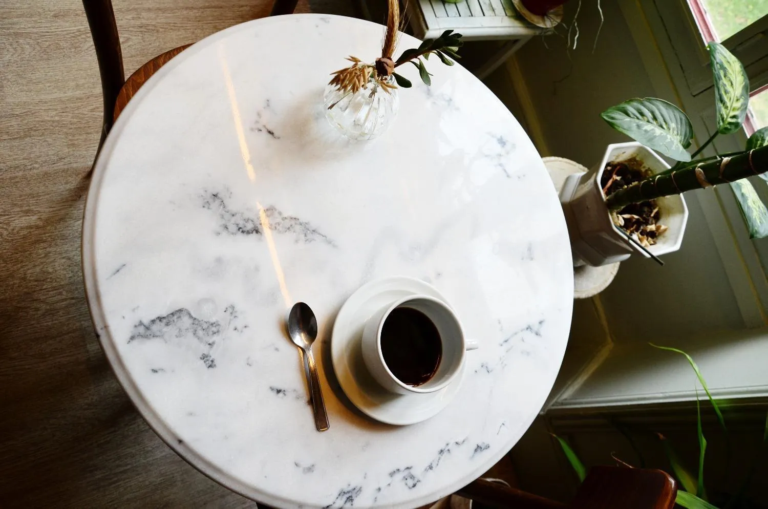 Restaurant/places to eat in Saint Charles Hôtel & Coliving Biarritz