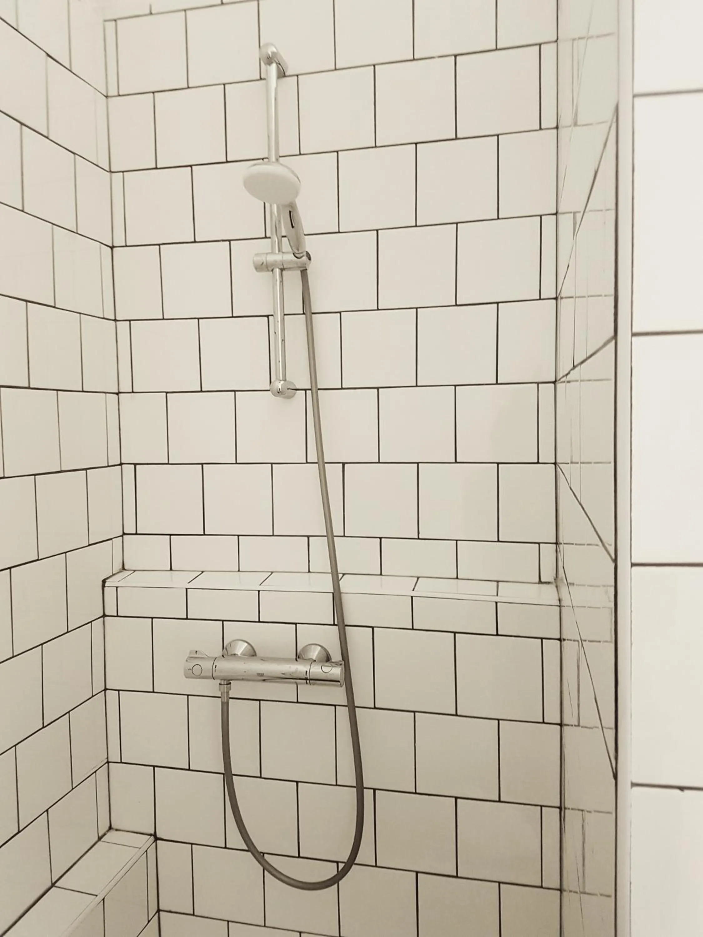 Bathroom in Saint Charles Hôtel & Coliving Biarritz