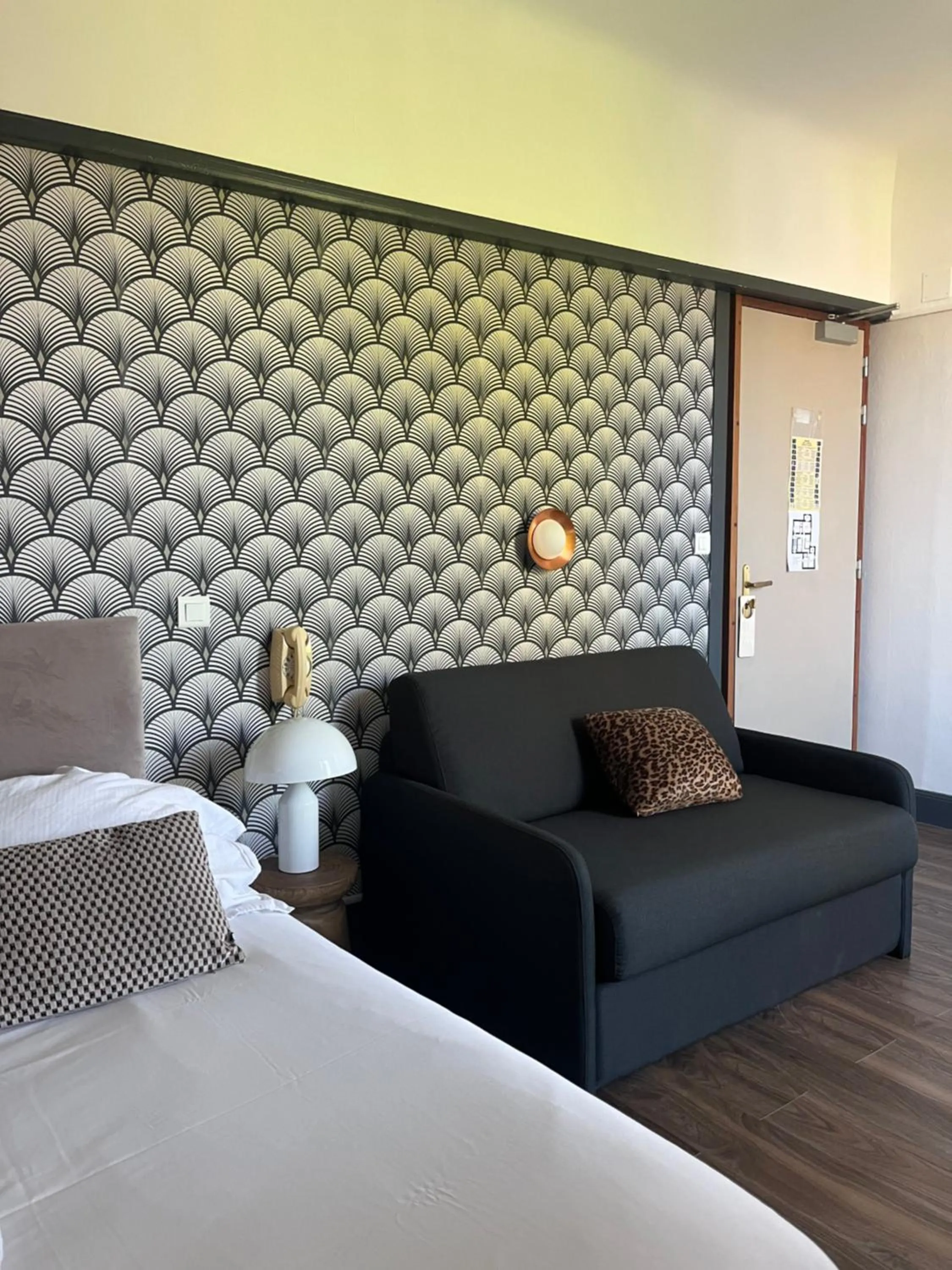 Bed in Saint Charles Hôtel & Coliving Biarritz