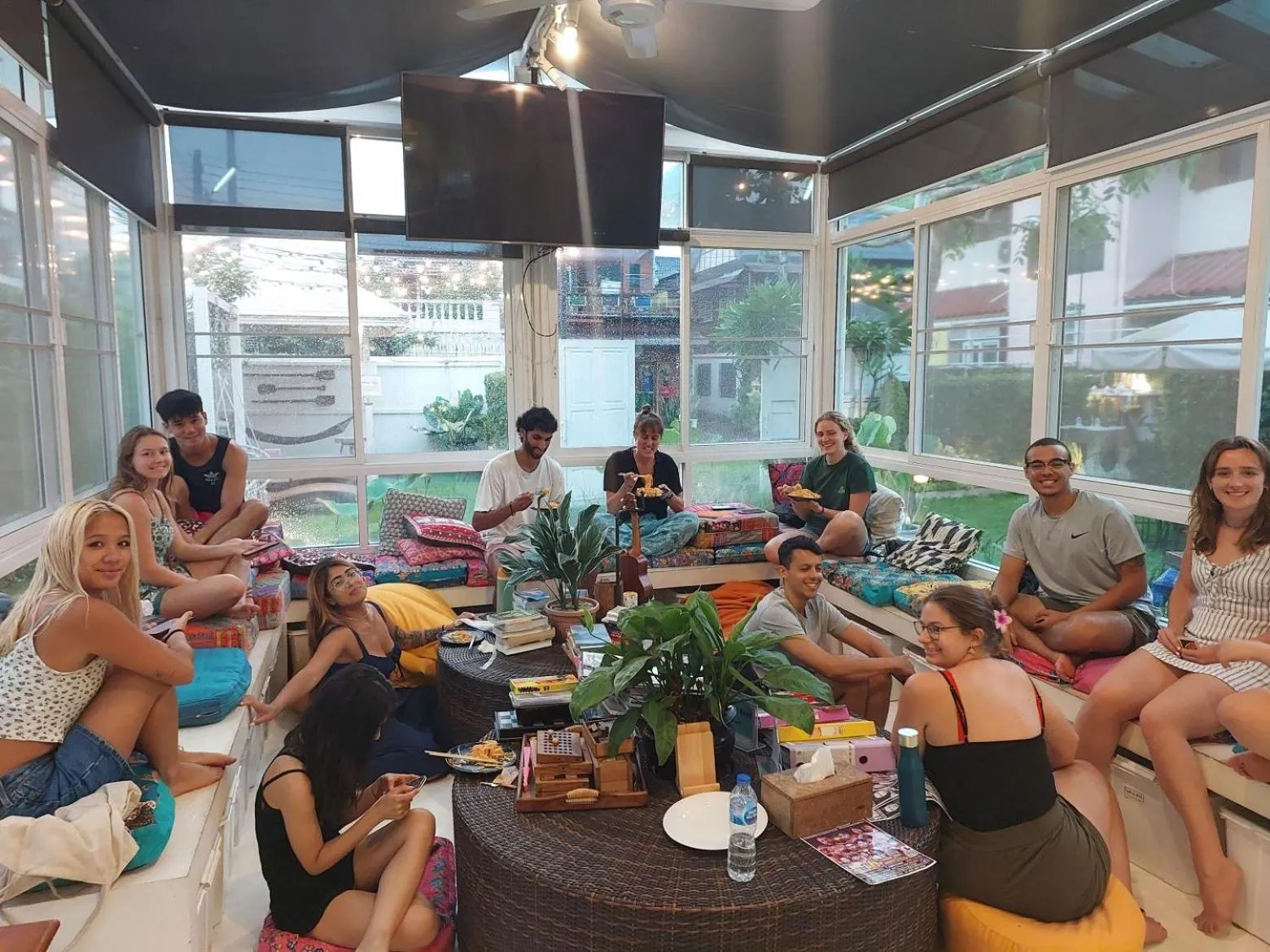 Hostel Lullaby Non-Smoking