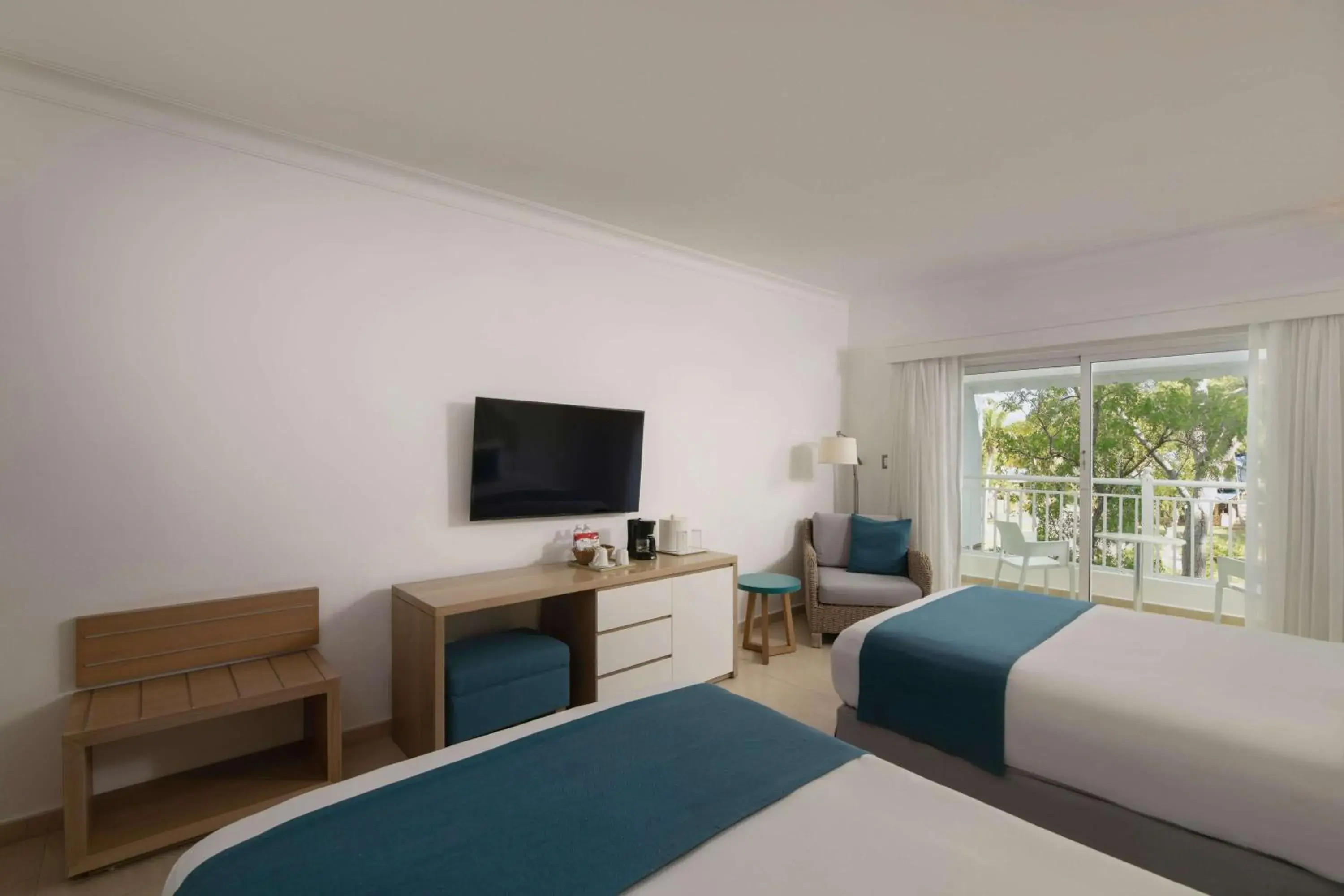 Standard Room with Two Double Beds and Garden View - single occupancy in Wyndham Alltra Samana All Inclusive Resort Standard Room with Two Double Beds and Garden View - single occupancy in Wyndham Alltra Samana All Inclusive Resort