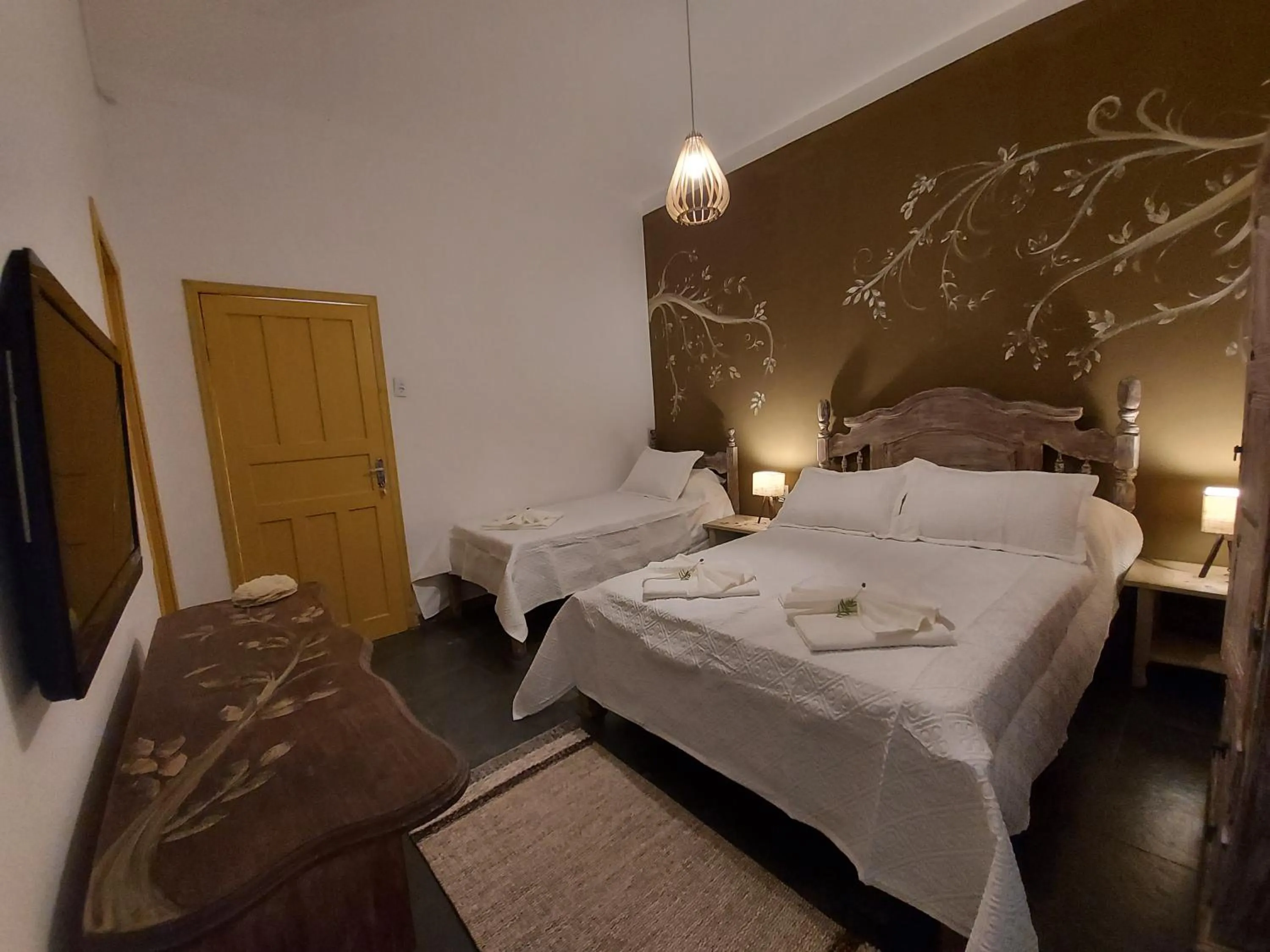 Photo of the whole room, Bed in Rancho da Serra Pousada