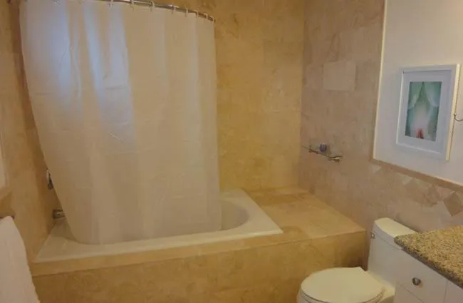 Shower in Hotel La Vista Azul