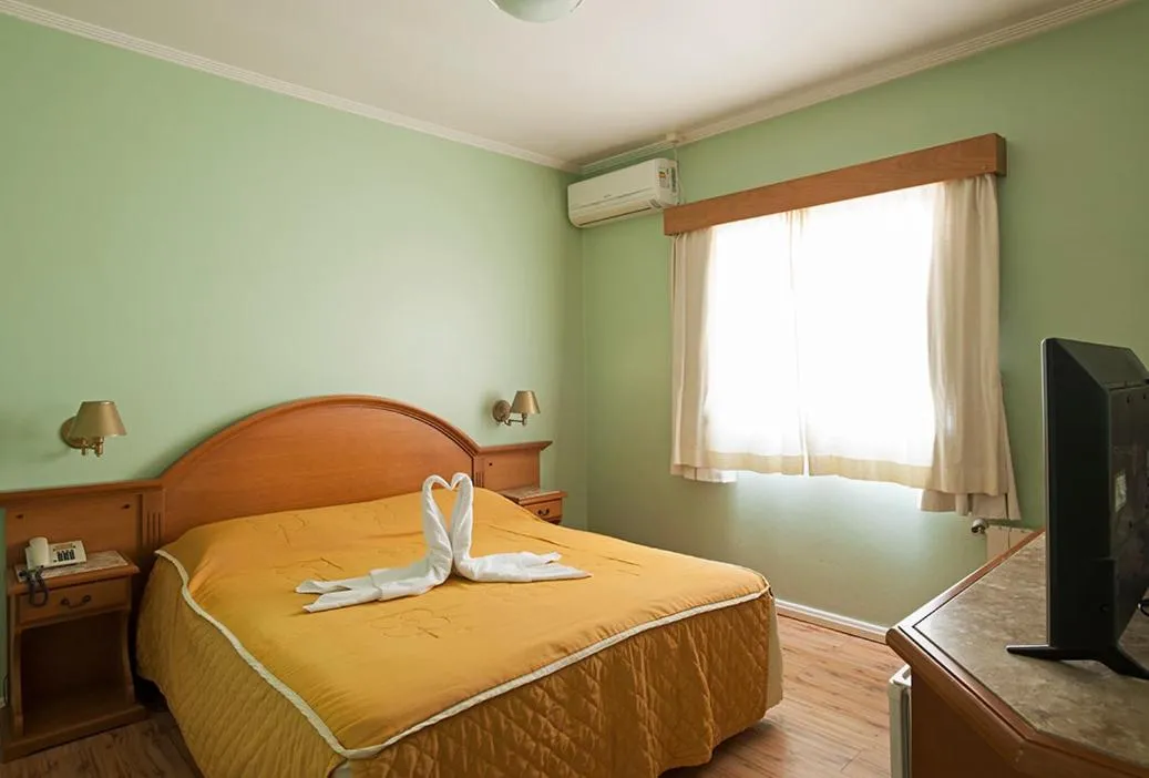 Bedroom in Hotel Galo Vermelho