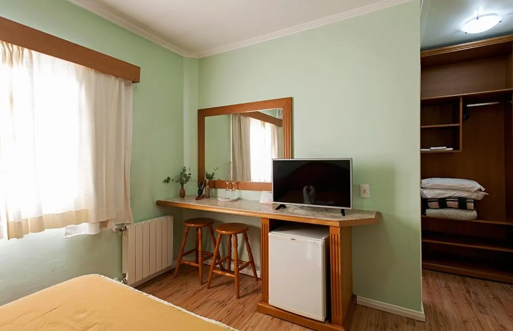 TV and multimedia in Hotel Galo Vermelho