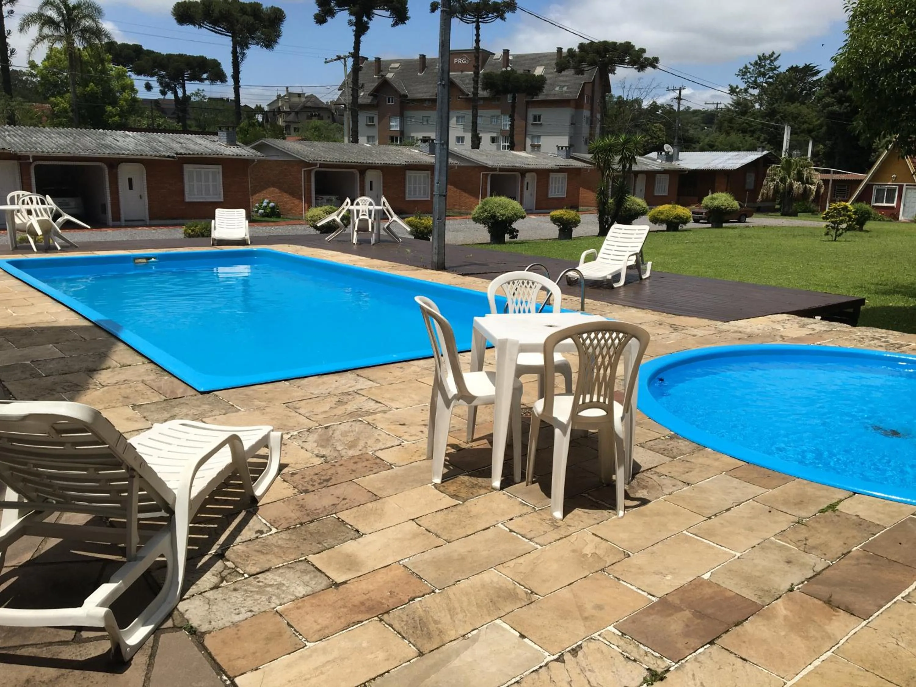 Pool view in Hotel Galo Vermelho