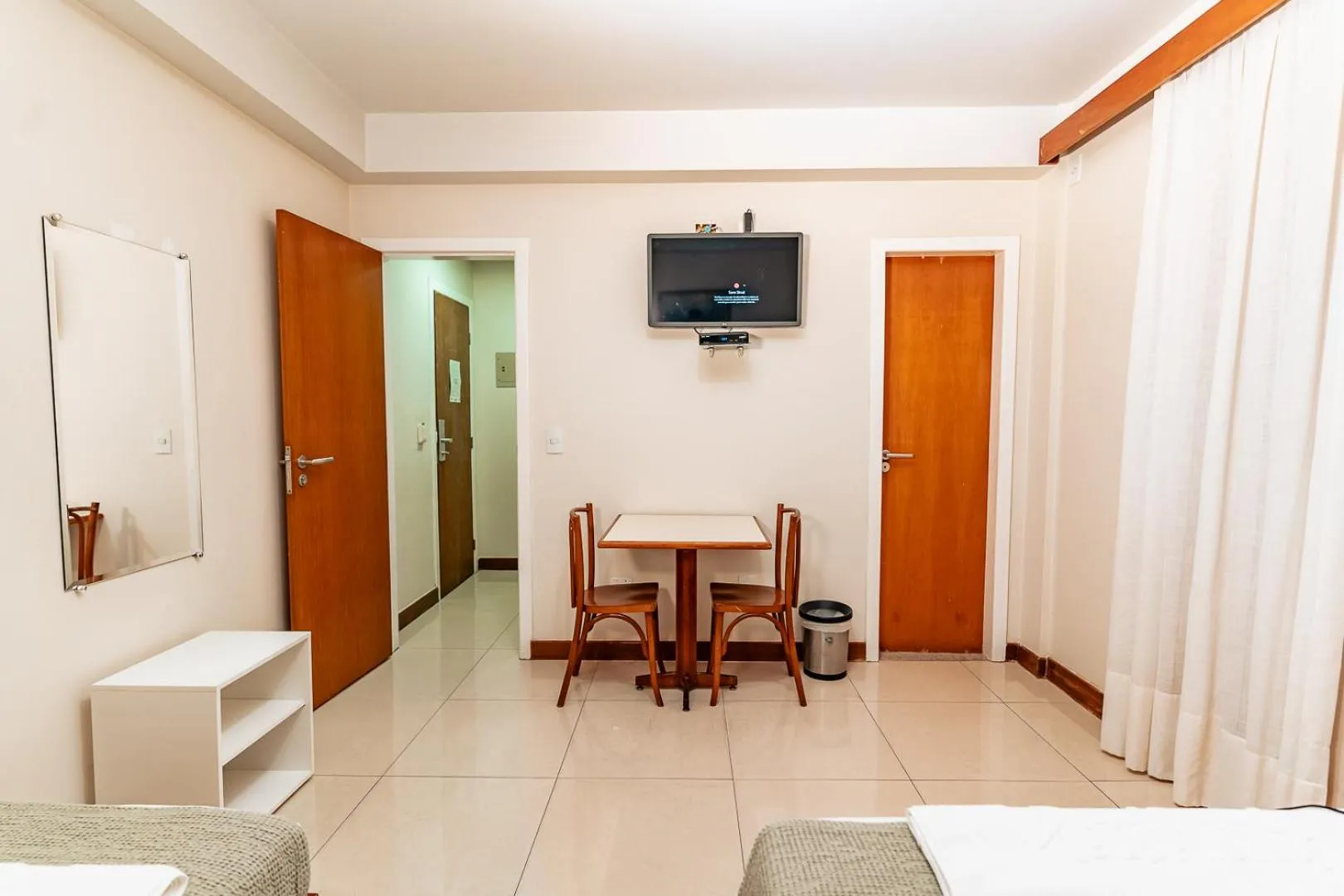 TV and multimedia in Champagnat Praia Hotel