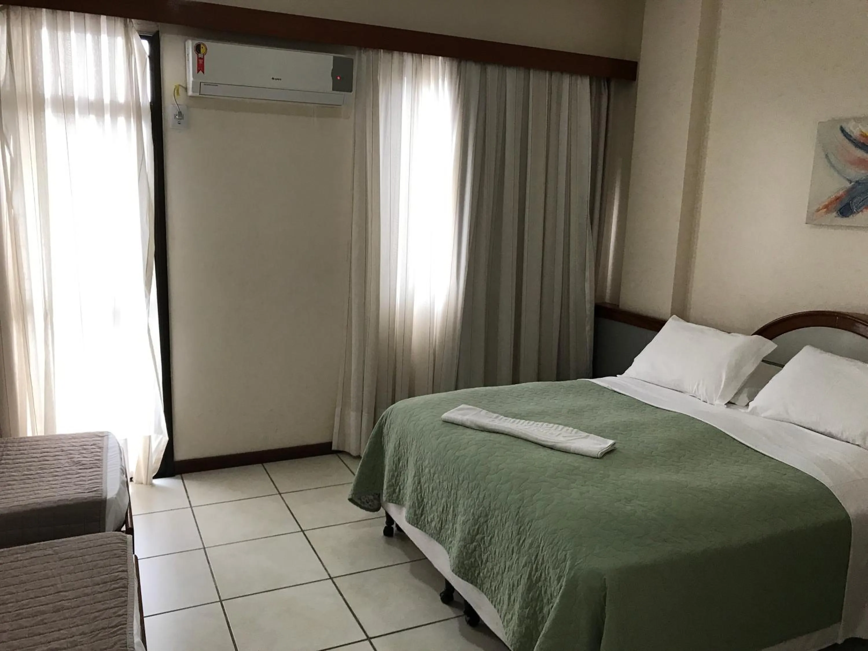 Bedroom, Bed in Champagnat Praia Hotel