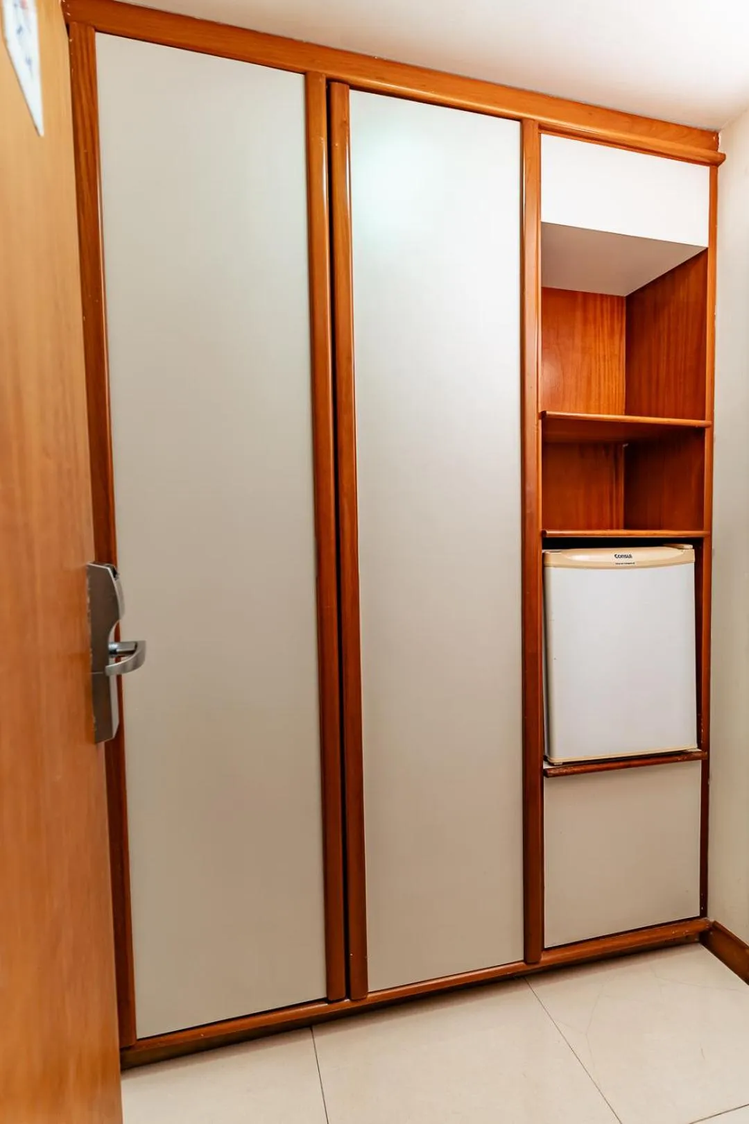 wardrobe in Champagnat Praia Hotel