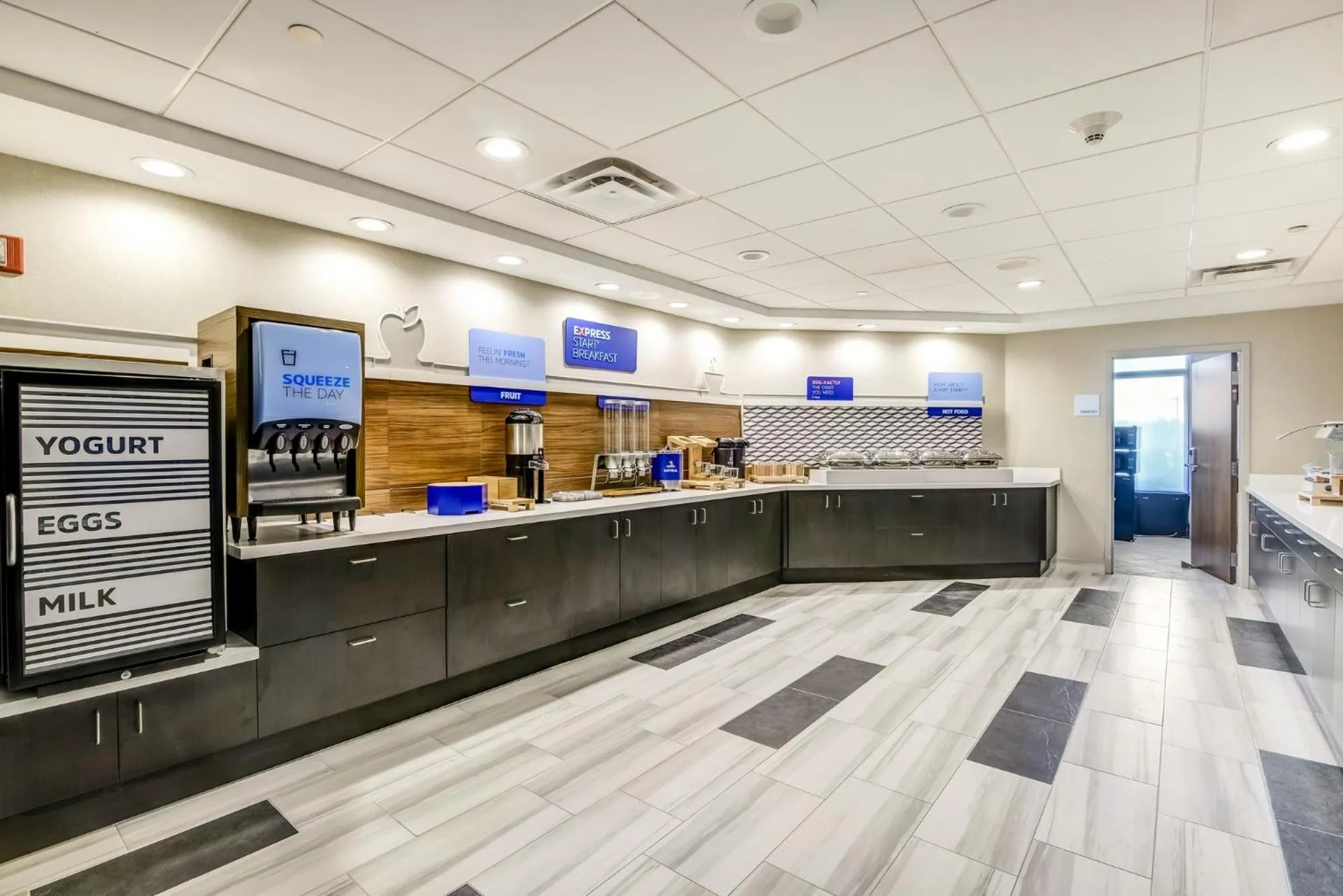Continental breakfast in Holiday Inn Express & Suites Longview North by IHG