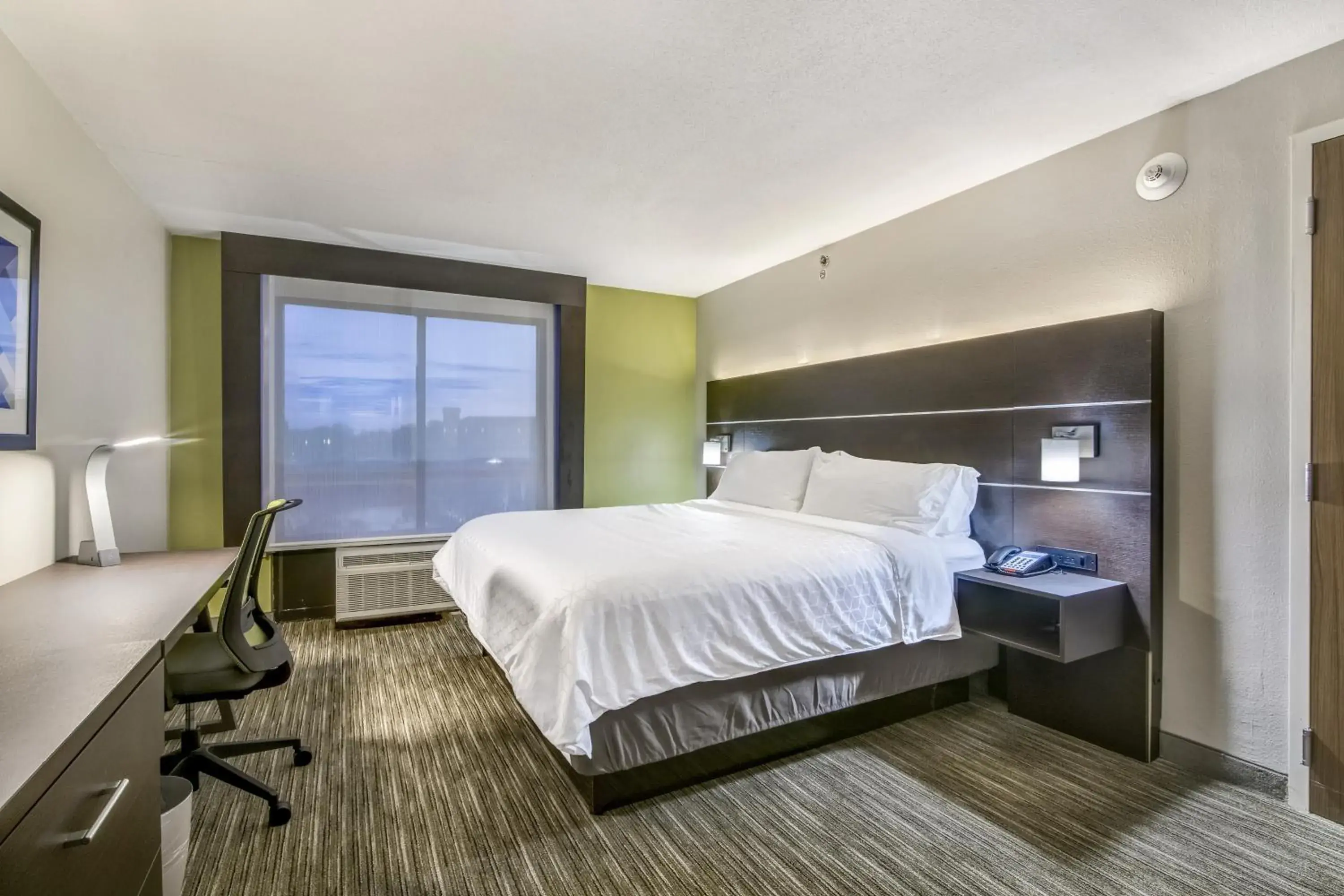 King Room - Mobility Access/Hearing Accessible in Holiday Inn Express & Suites Longview North by IHG King Room - Mobility Access/Hearing Accessible in Holiday Inn Express & Suites Longview North by IHG