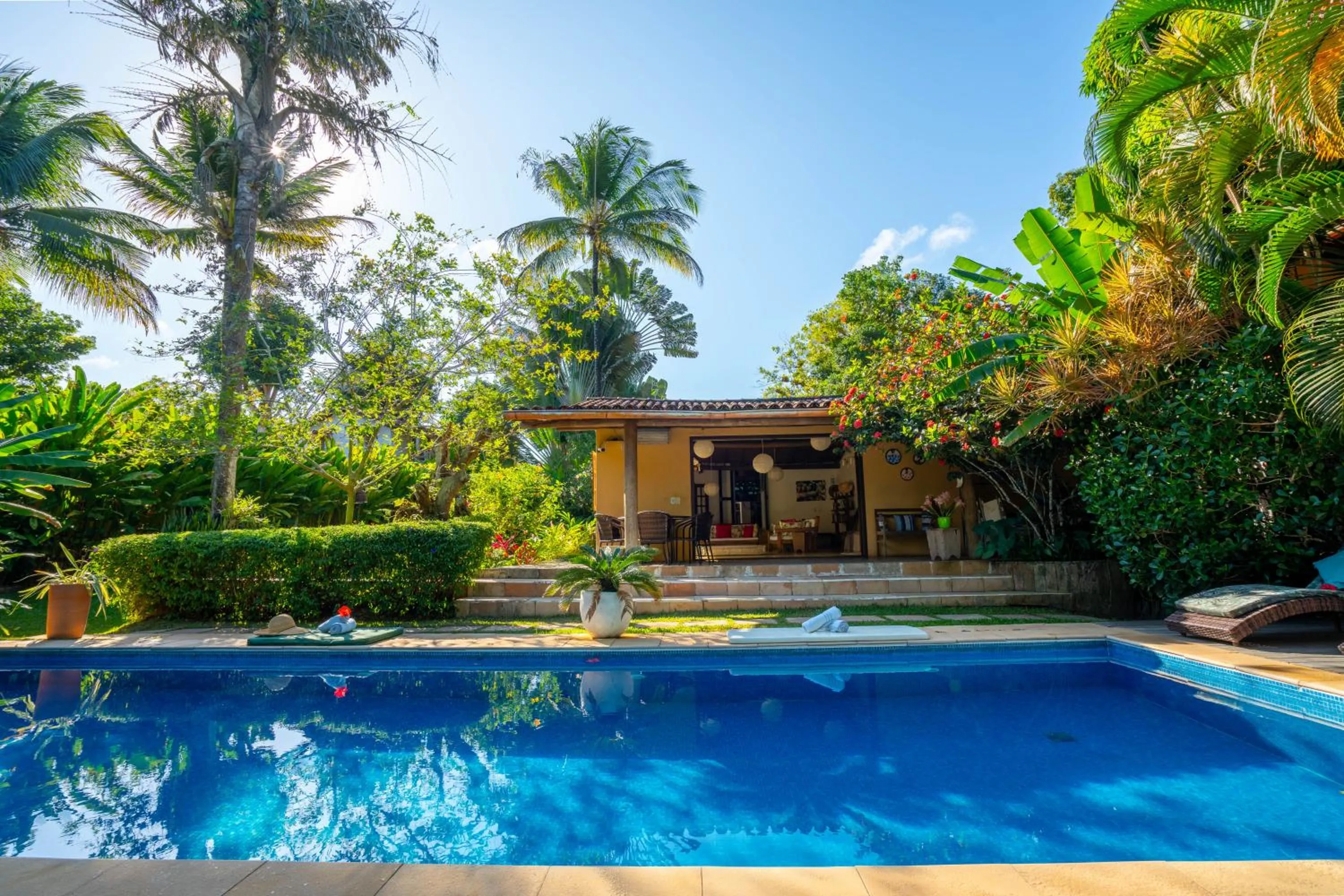 Swimming pool in Pousada Jardim Das Margaridas