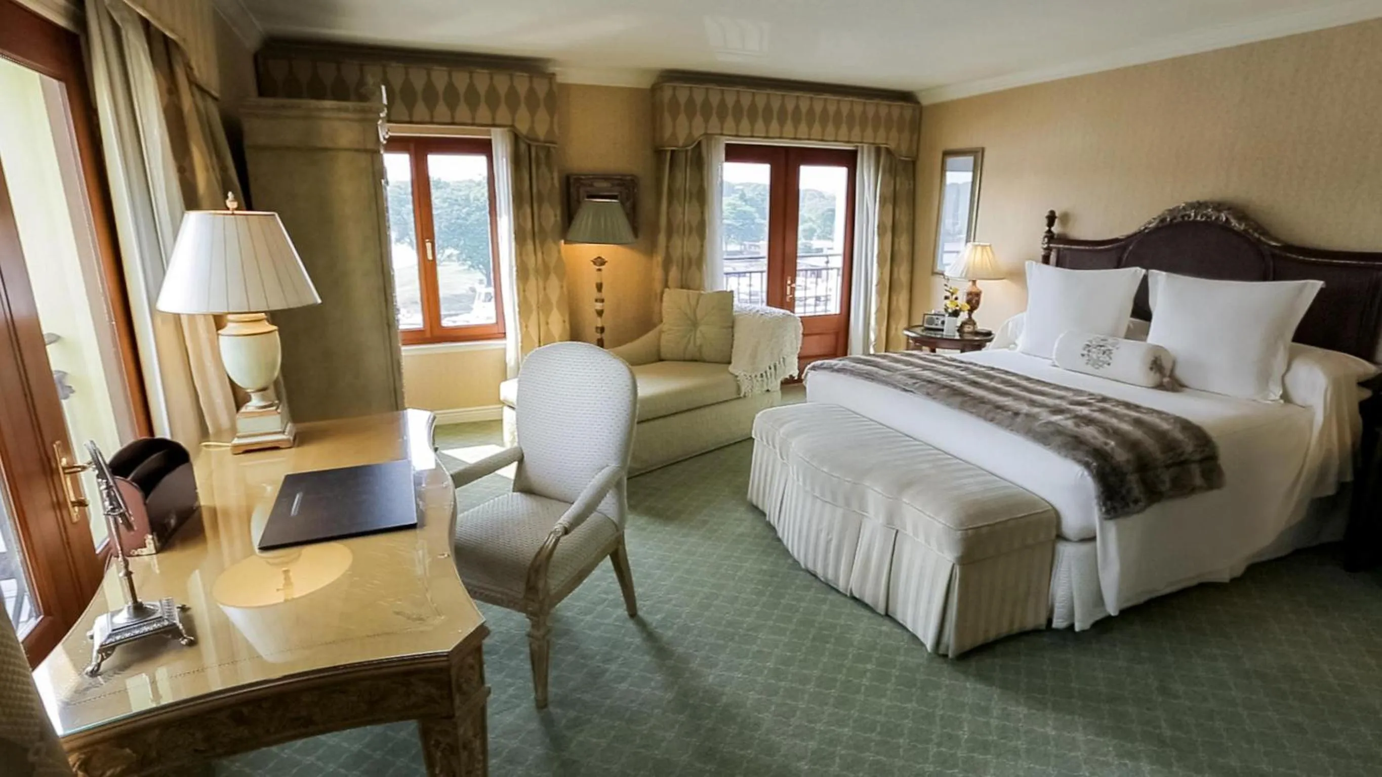 Day, Bed in Delamar Greenwich Harbor