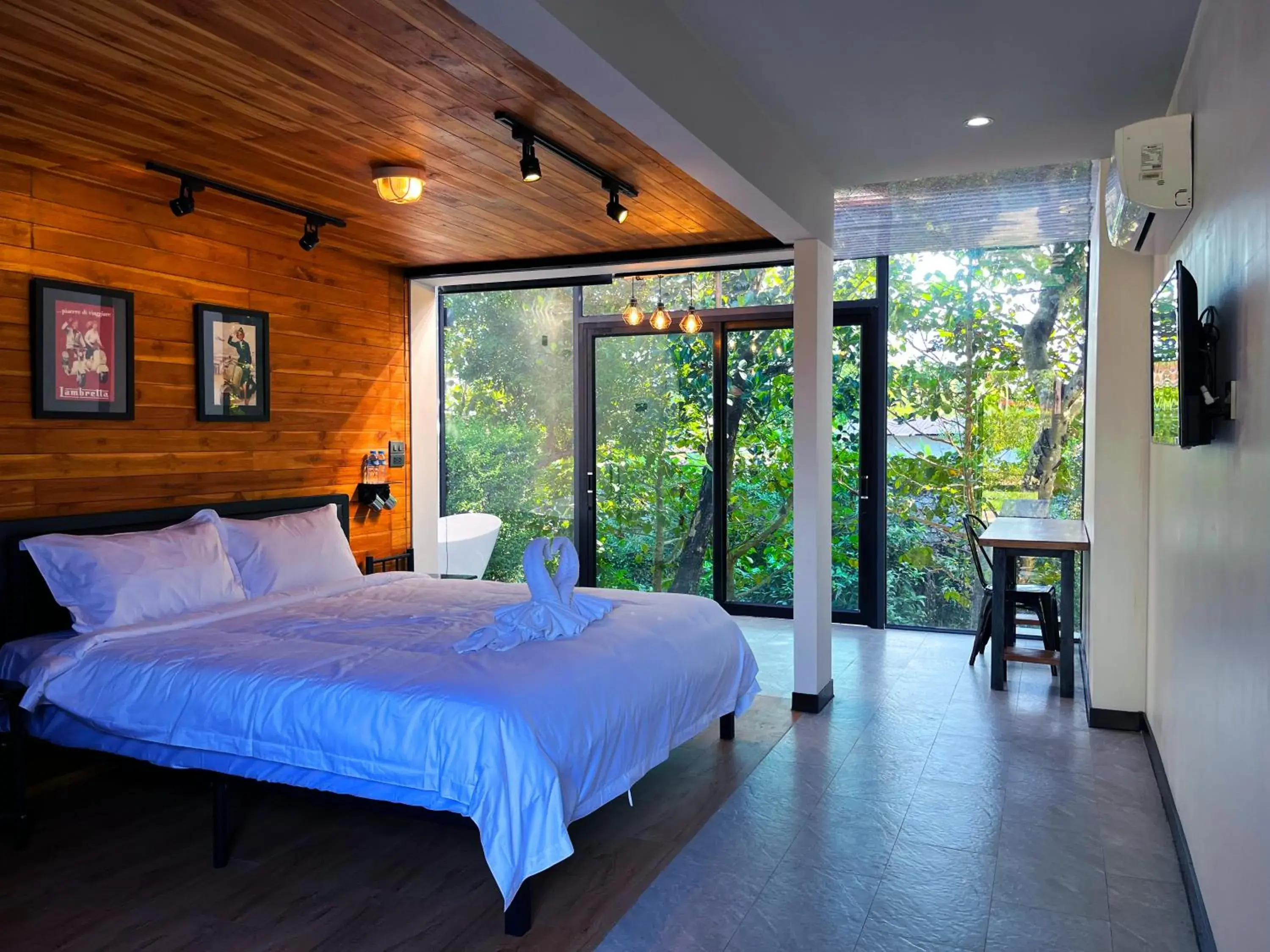 Double Room with Bath in Kong Resort Vangvieng Double Room with Bath in Kong Resort Vangvieng