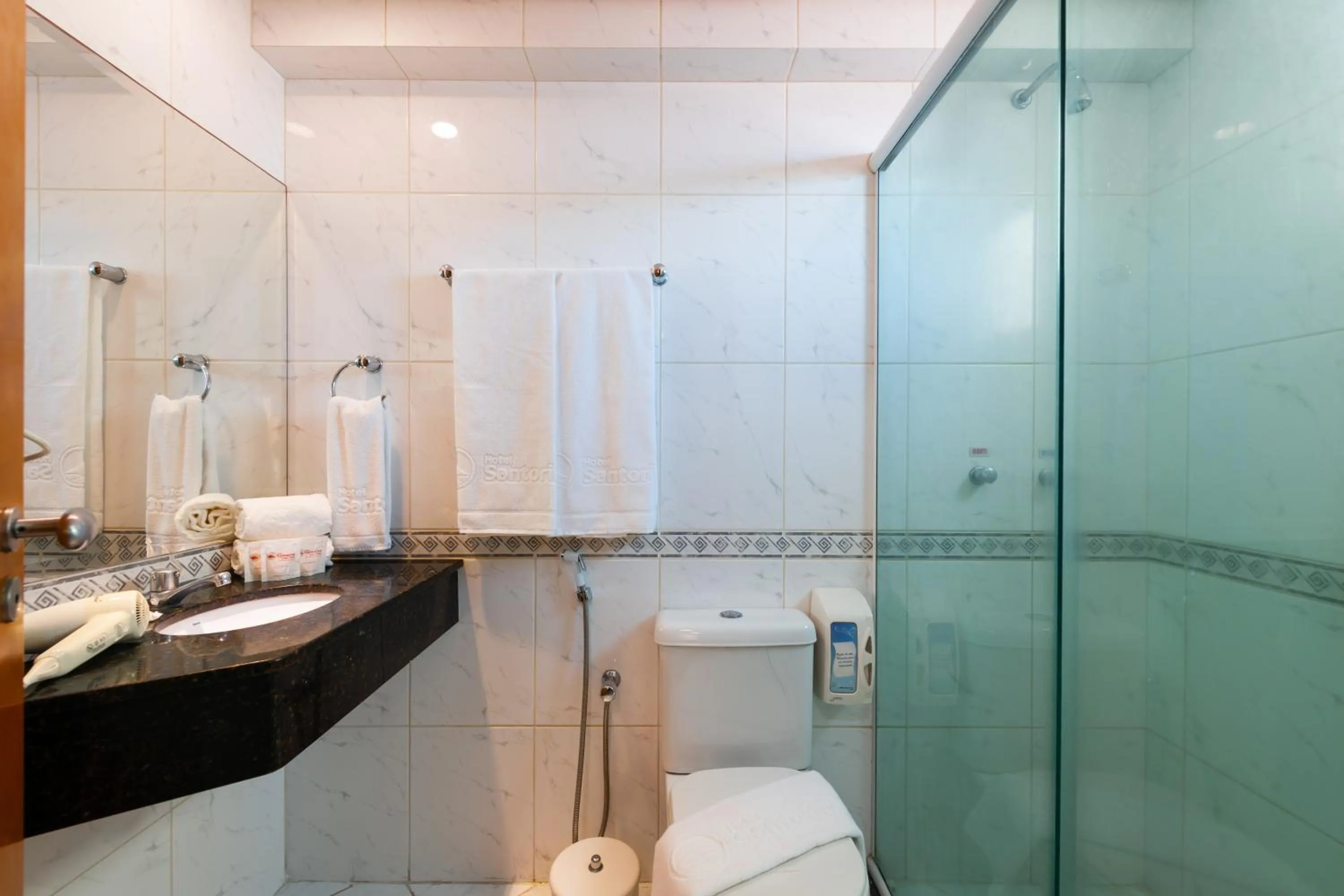 Toilet in Hotel Santorini