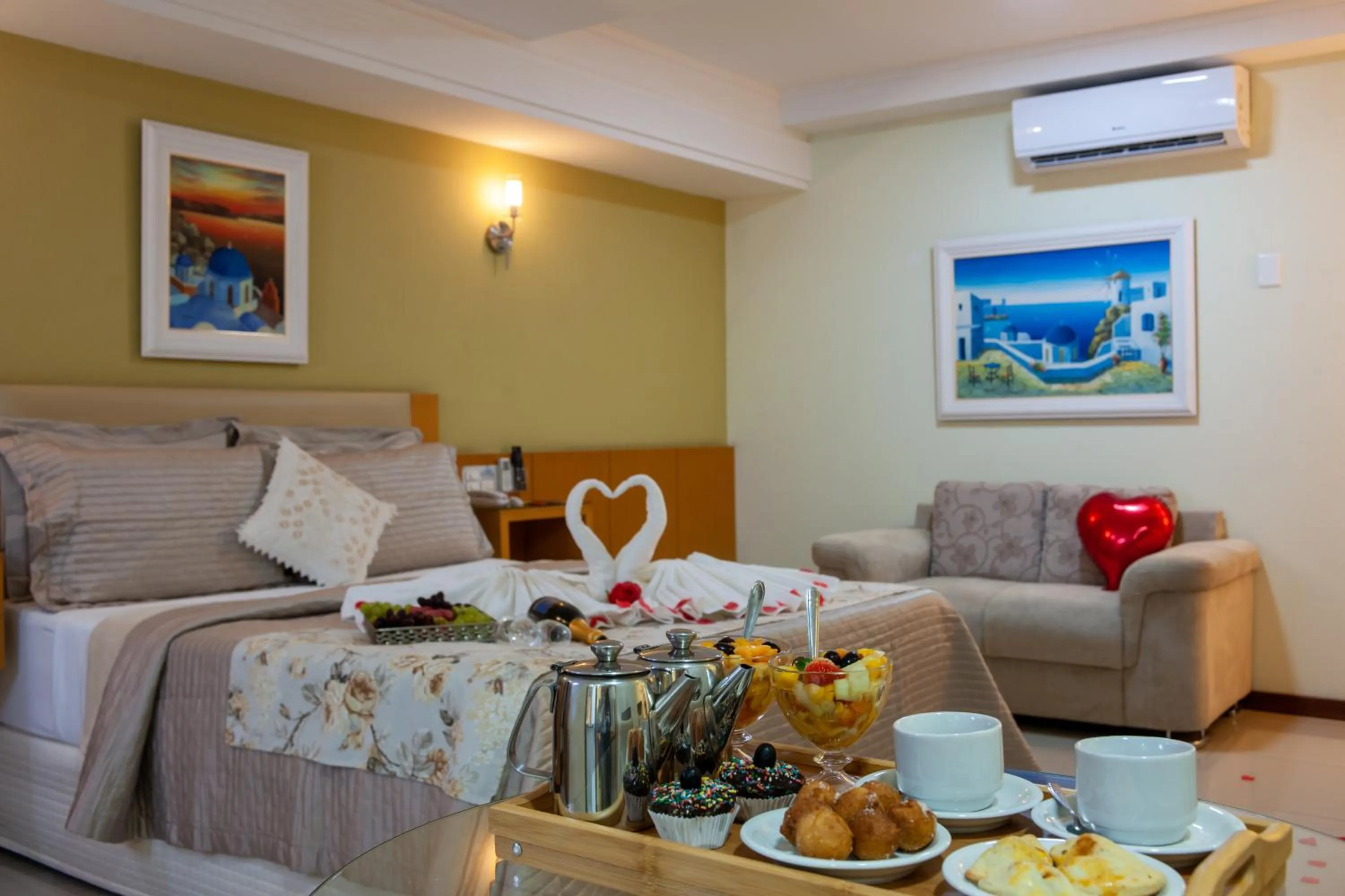 Bedroom in Hotel Santorini