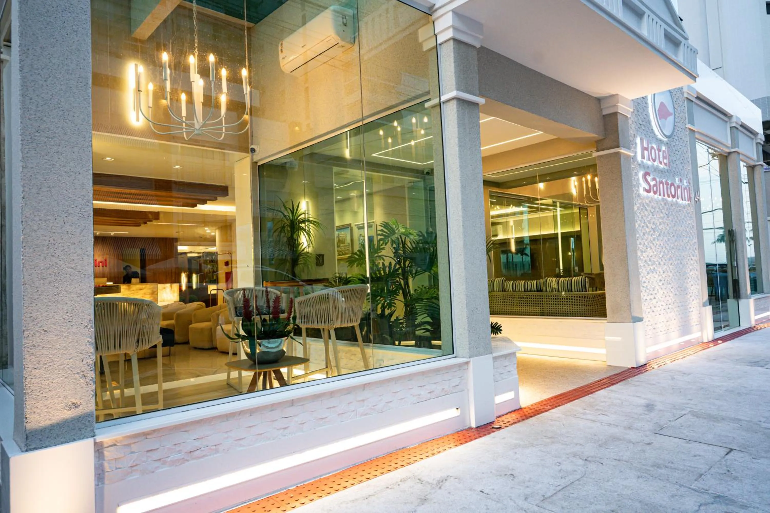 Facade/entrance in Hotel Santorini