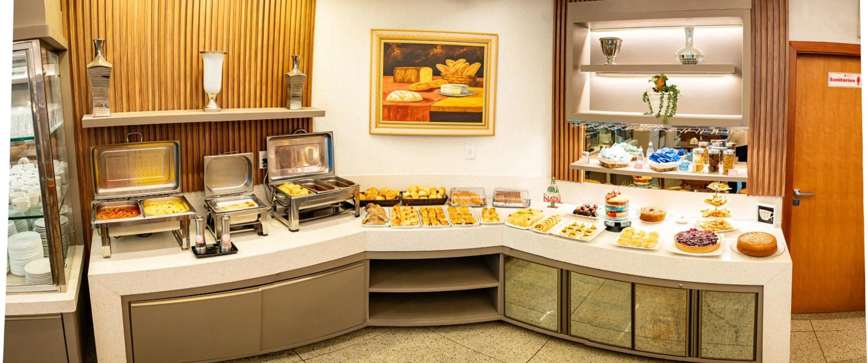 Breakfast in Hotel Santorini