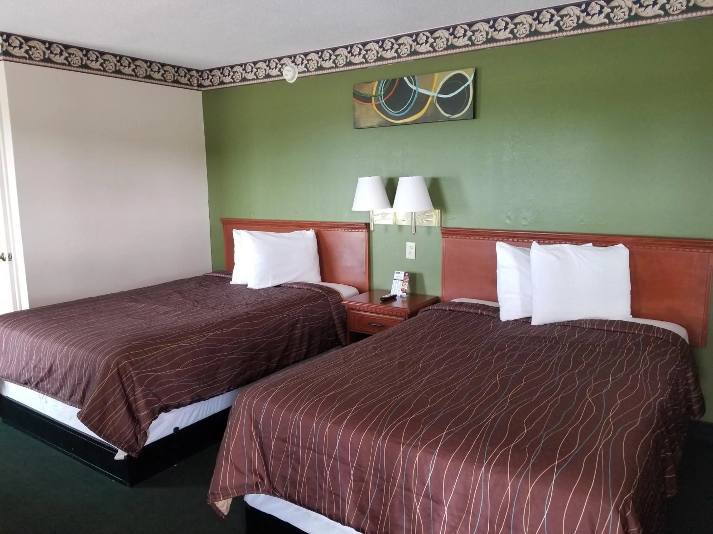 Bedroom, Bed in Eldon Inn