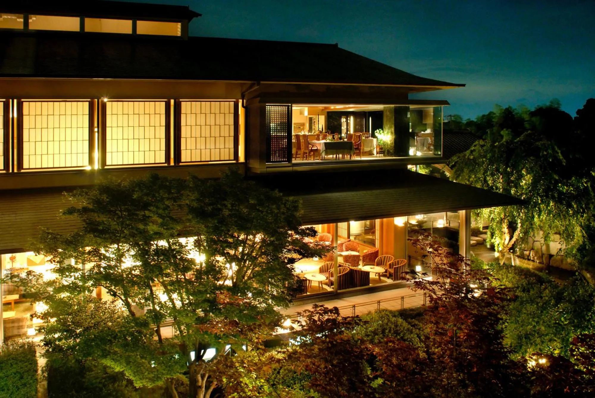 Facade/entrance in Seizan Yamato