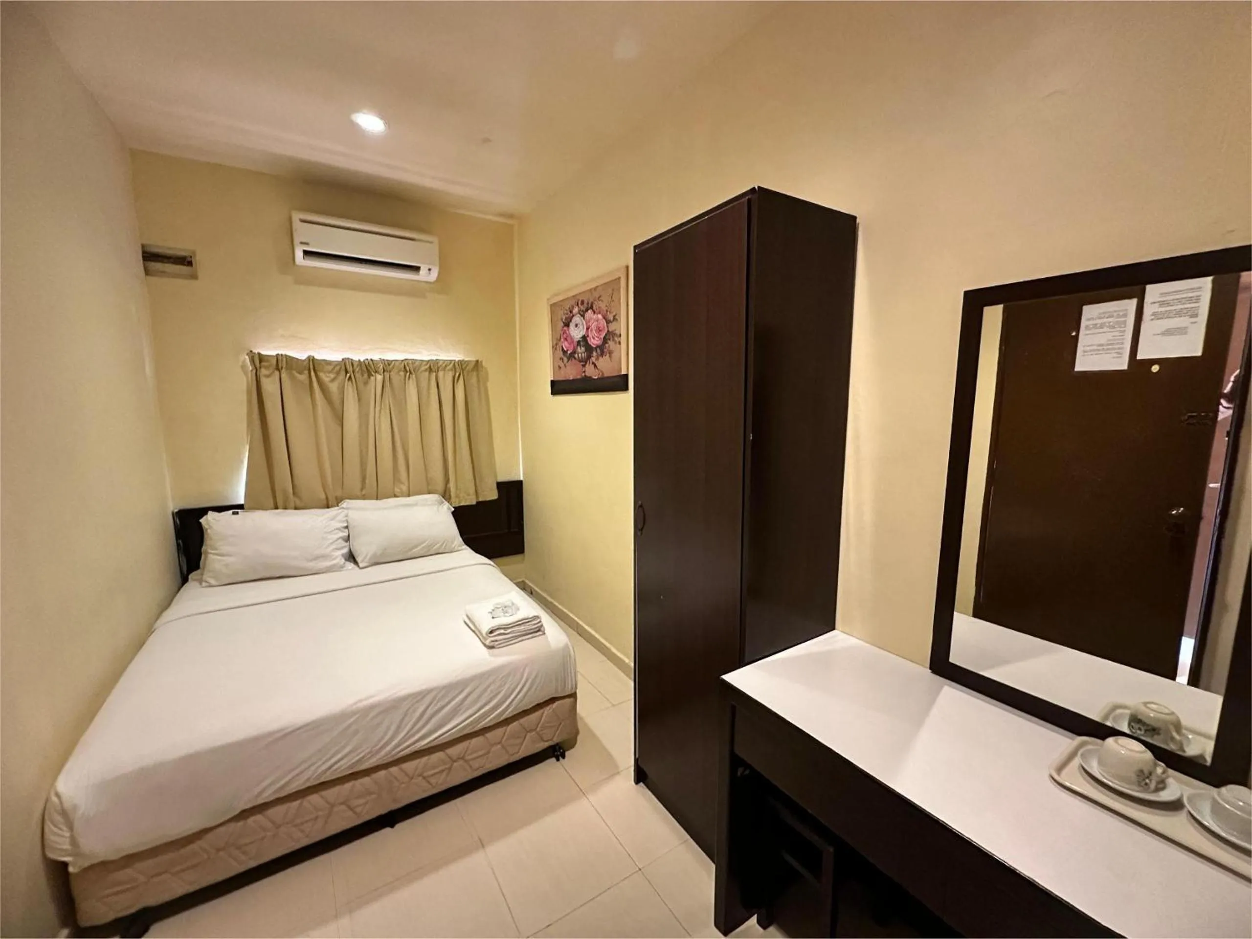 Bed in Anggerik Lodging