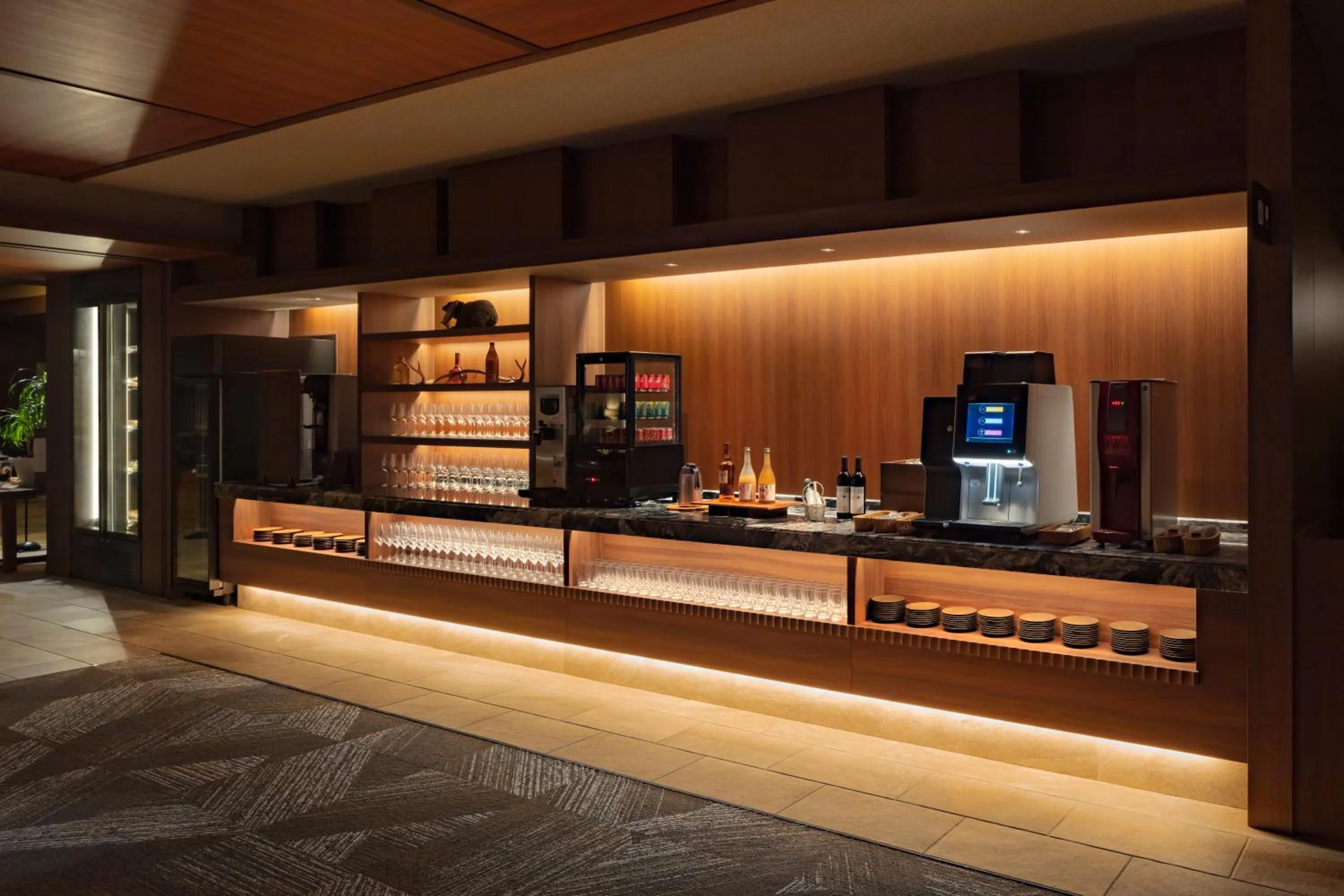 Lounge or bar in Kitakobushi Shiretoko Hotel & Resort