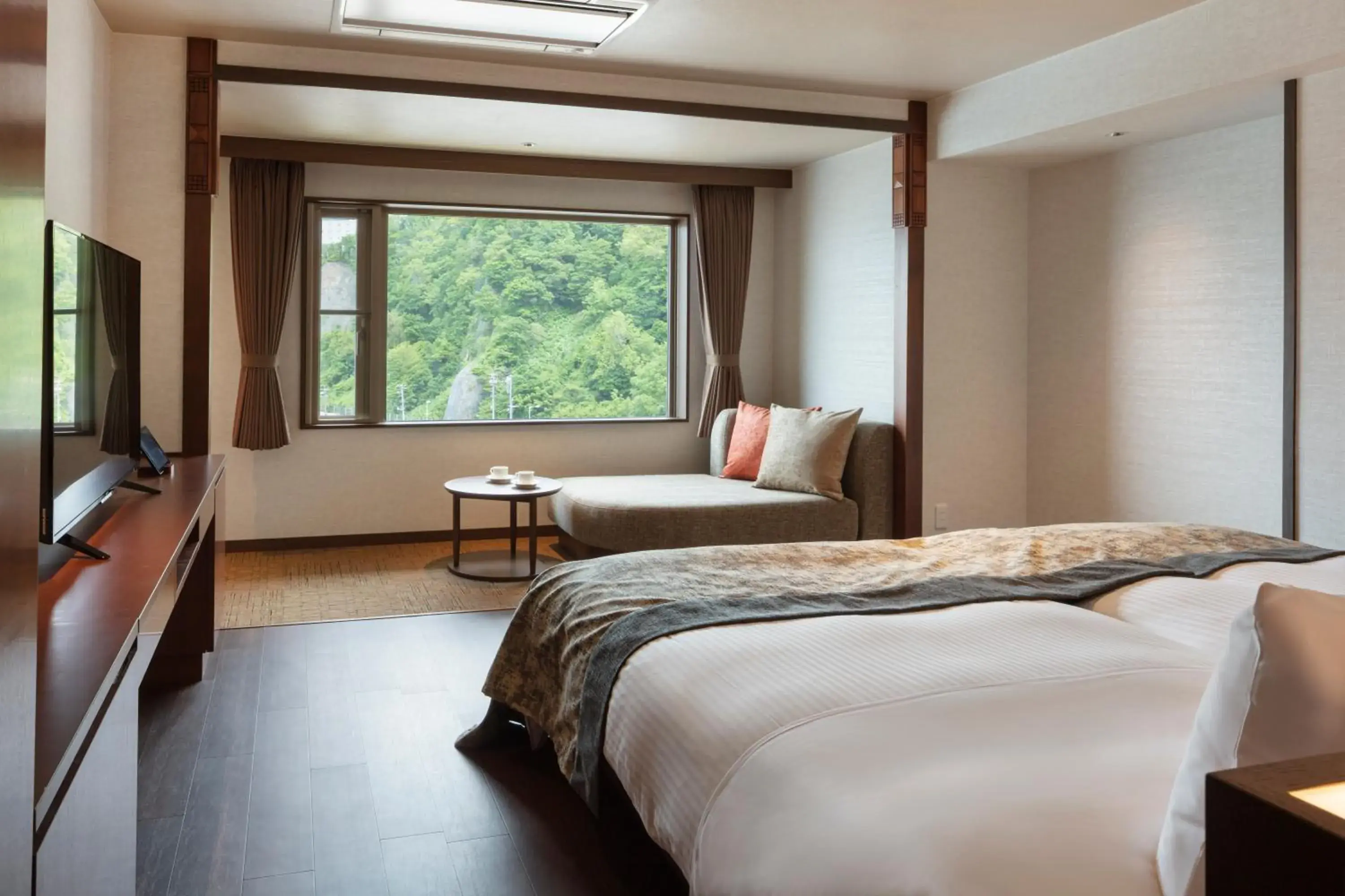 Twin Room with Partial Sea View - single occupancy in Kitakobushi Shiretoko Hotel & Resort Twin Room with Partial Sea View - single occupancy in Kitakobushi Shiretoko Hotel & Resort