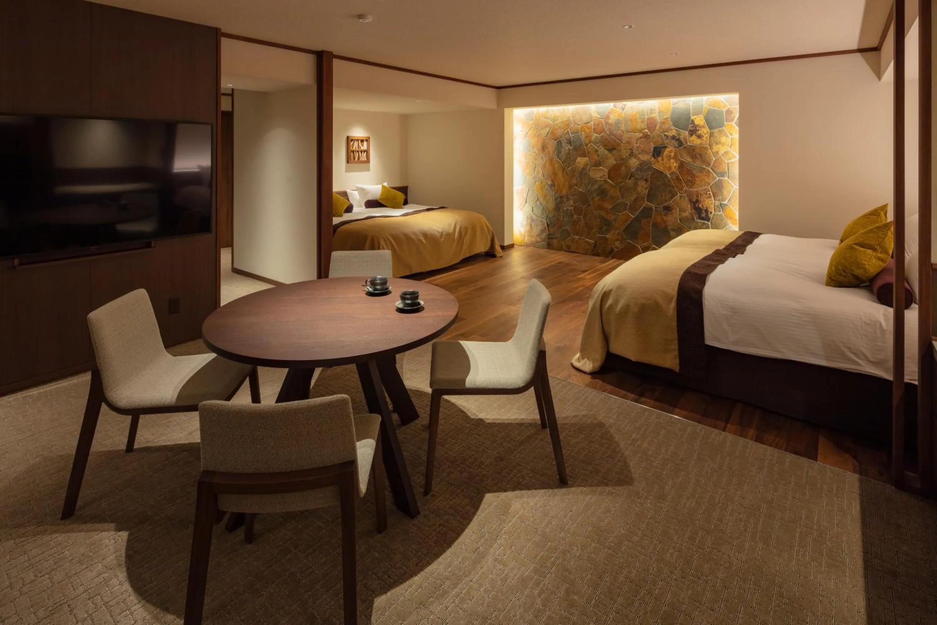 Seating area, Bed in Kitakobushi Shiretoko Hotel & Resort