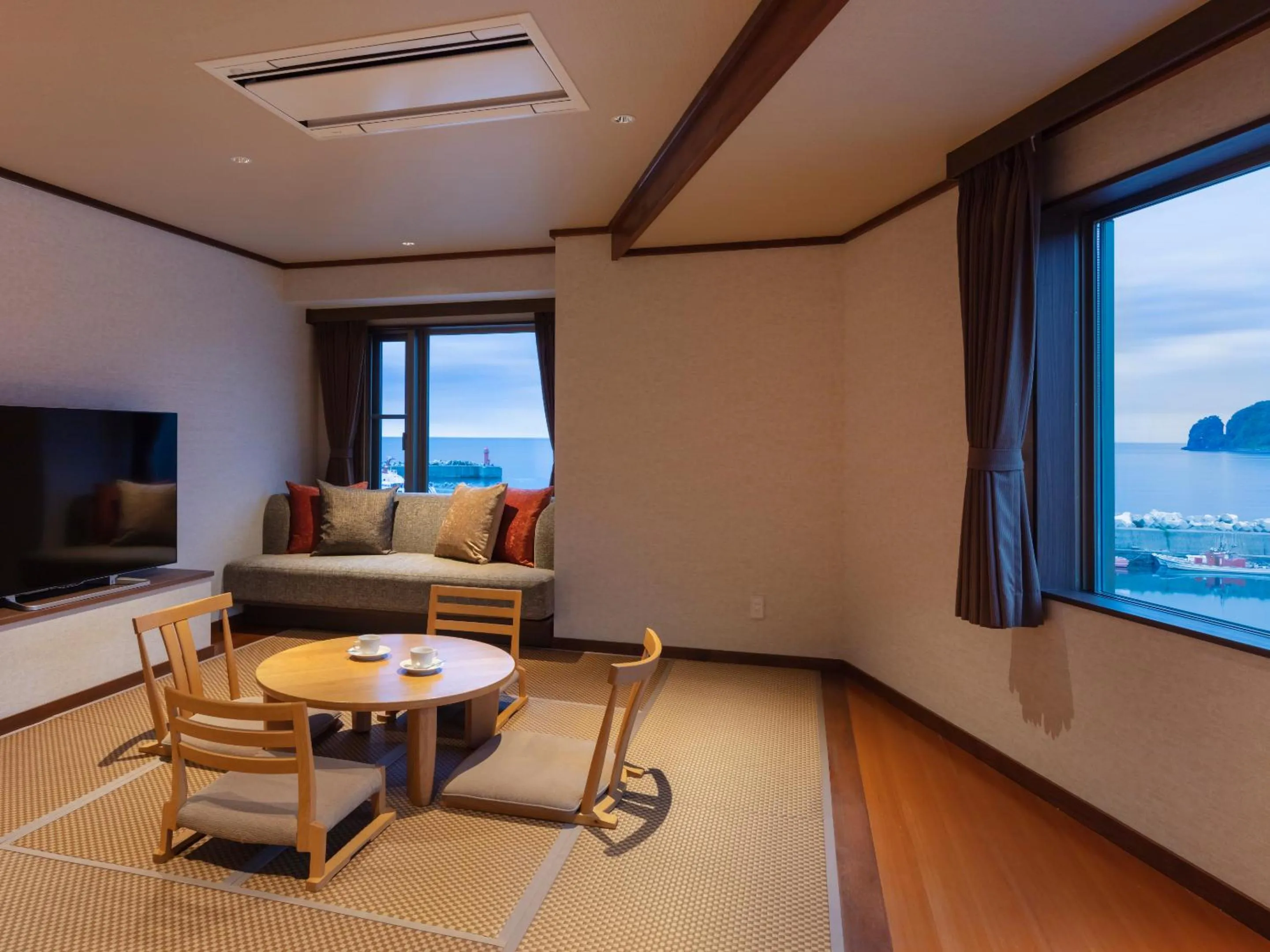 Living room in Kitakobushi Shiretoko Hotel & Resort