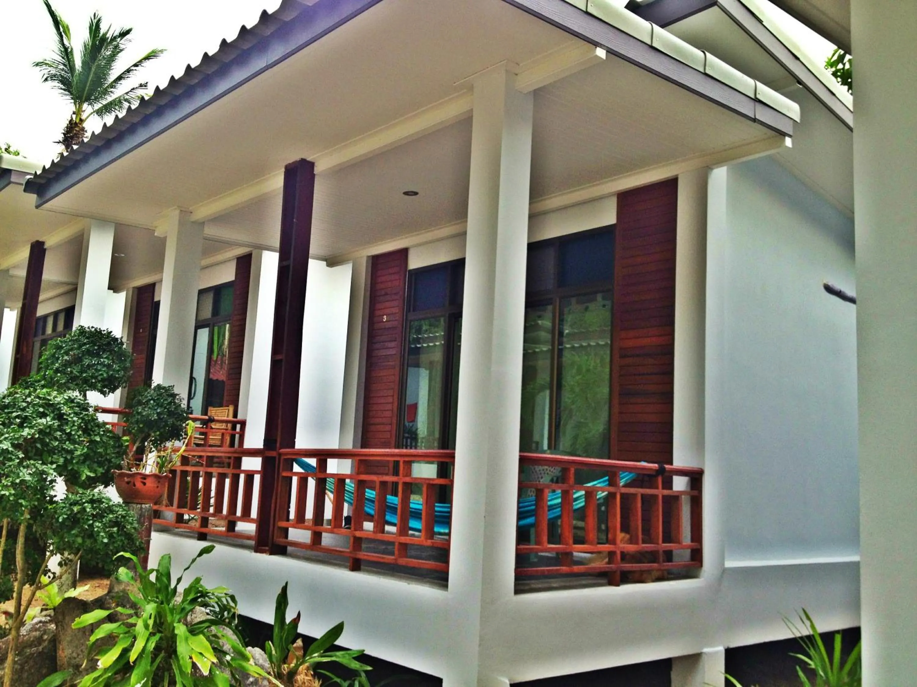 Facade/entrance in Benjamin's Hut