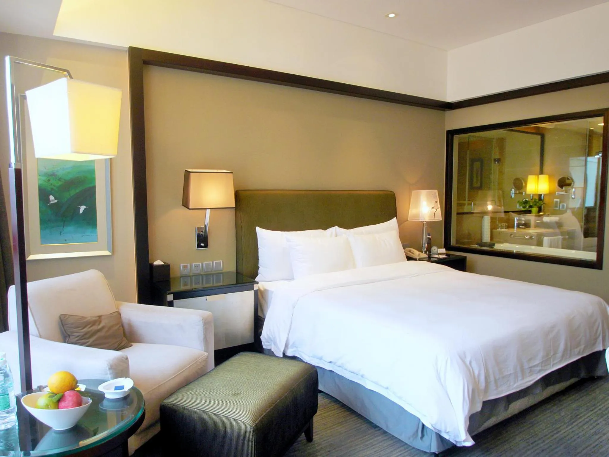 Bedroom, Bed in Xiamen C&D Hotel