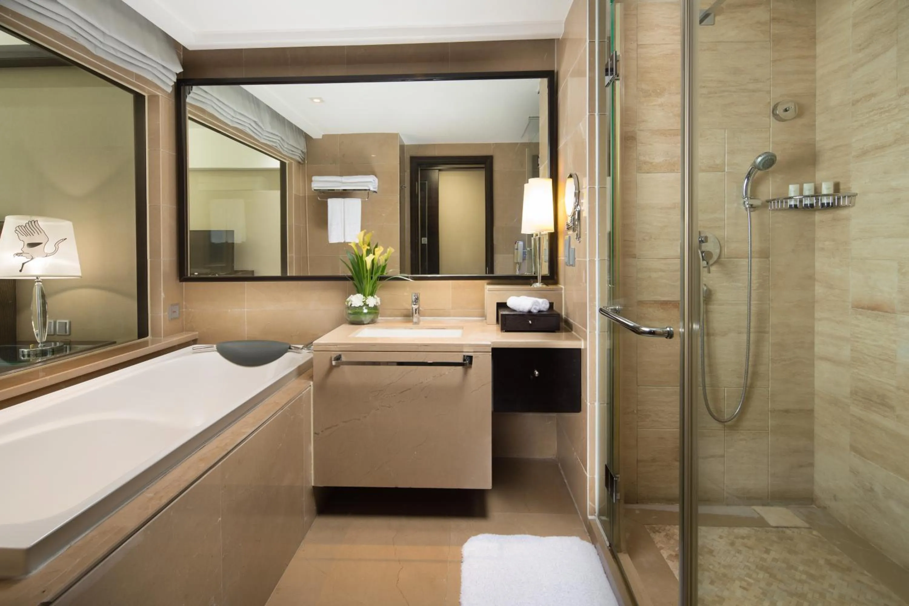 Shower in Xiamen C&D Hotel