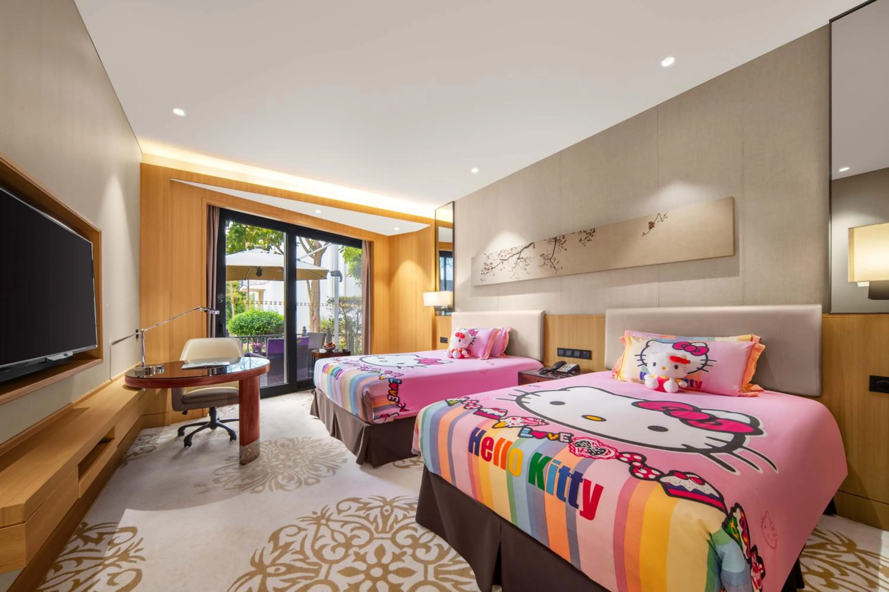 Property building, Bed in Xiamen C&D Hotel