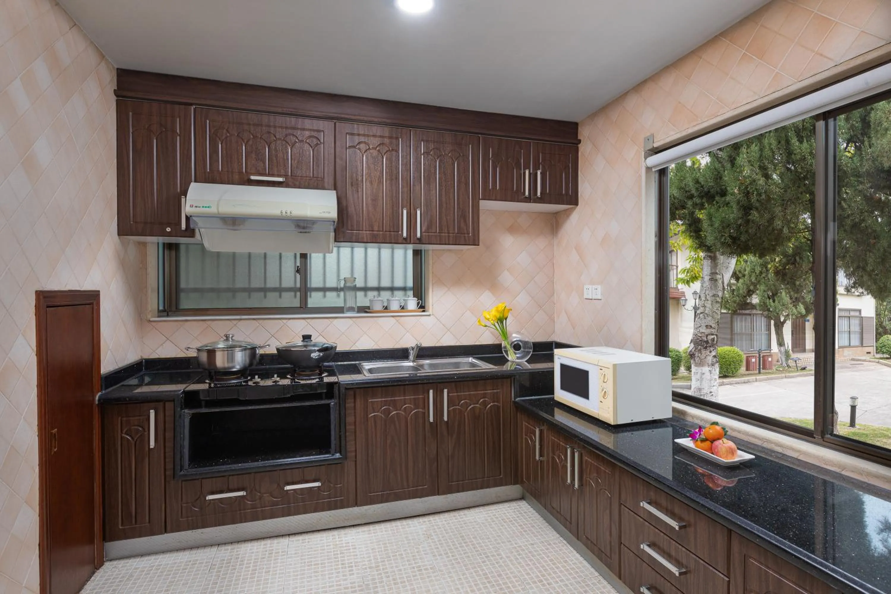 Kitchen or kitchenette in Xiamen C&D Hotel