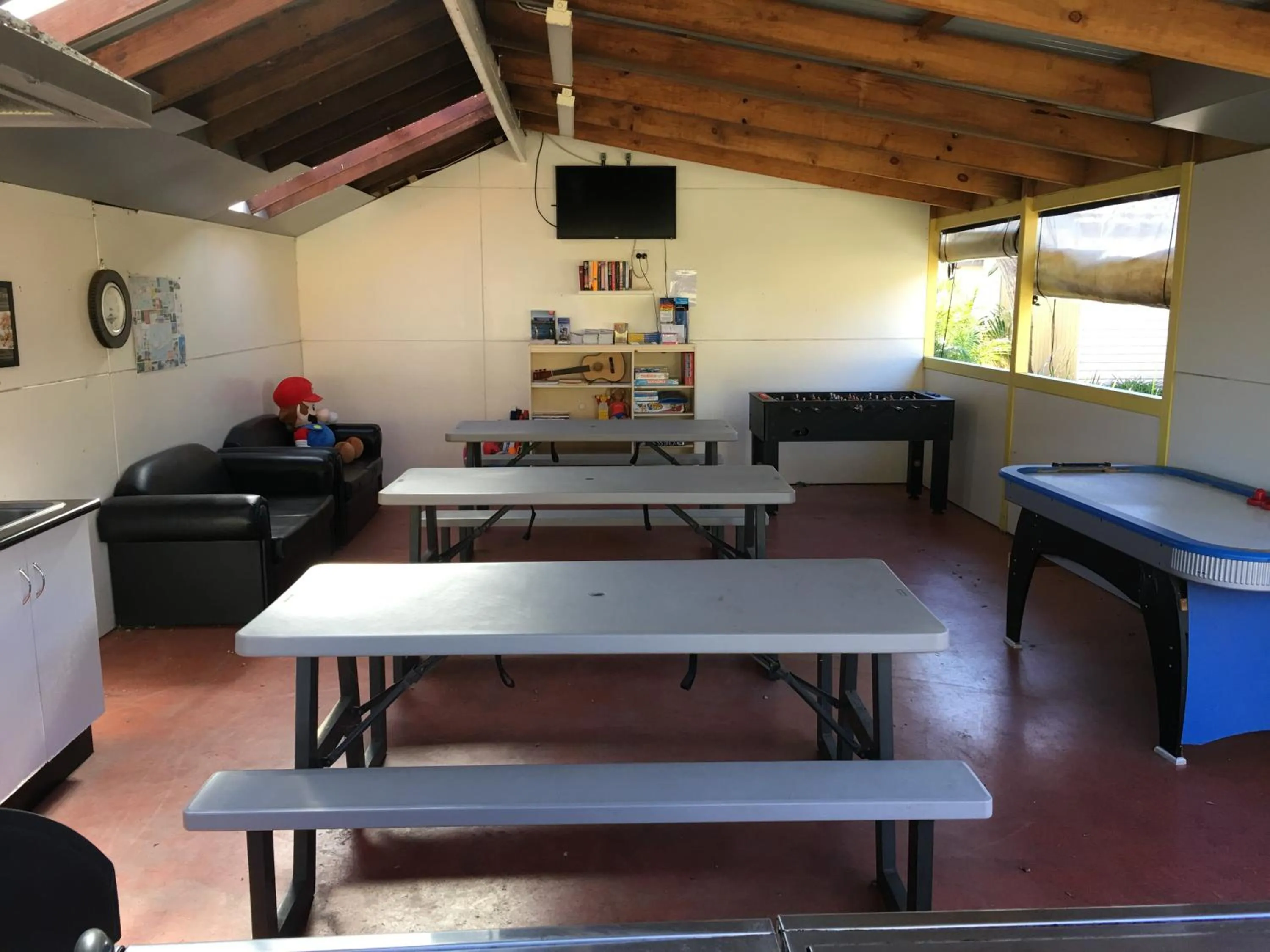 Property building in Kickback Cottages