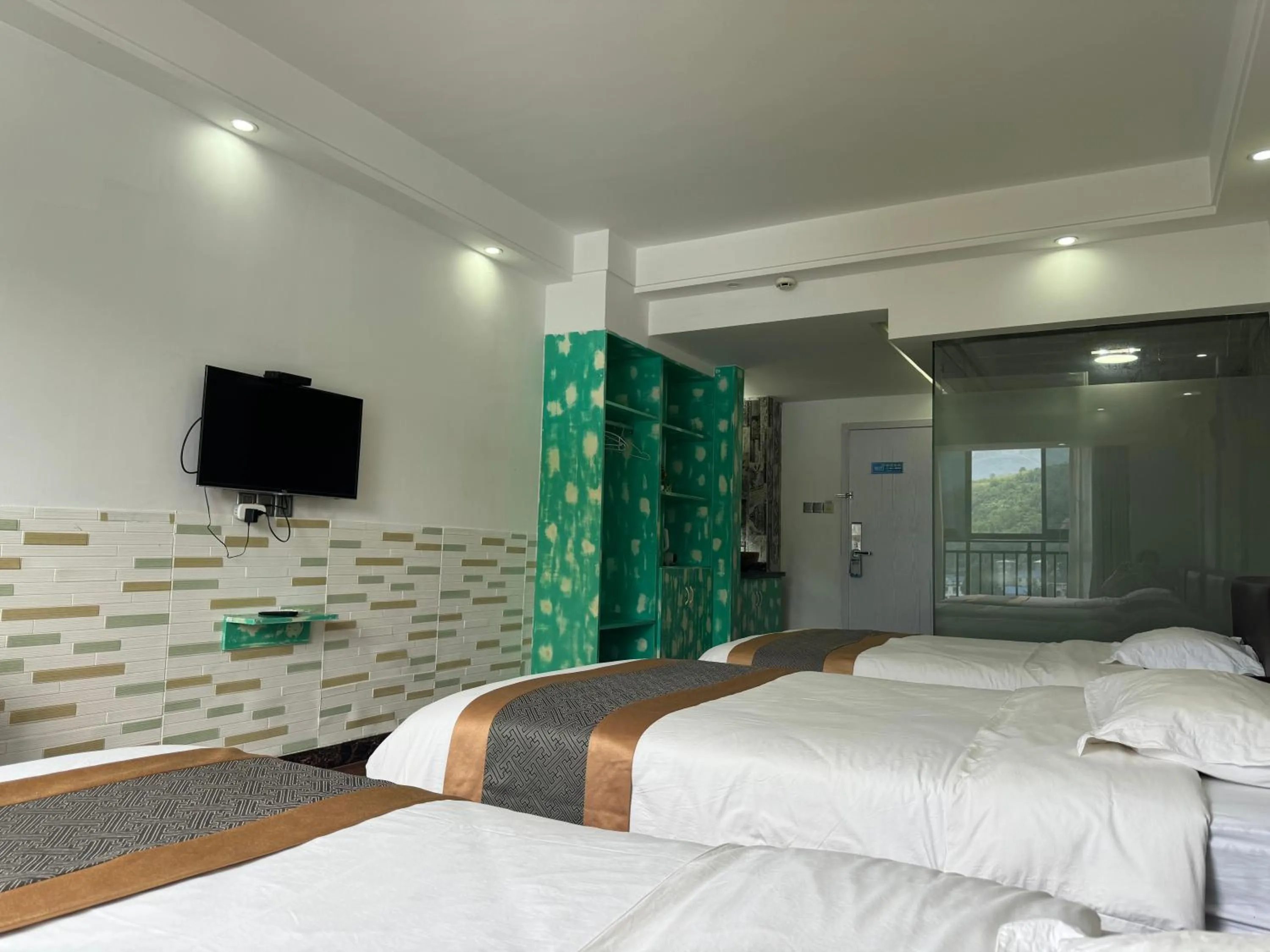 Photo of the whole room, Bed in Zhangjiajie Cat Theme Inn