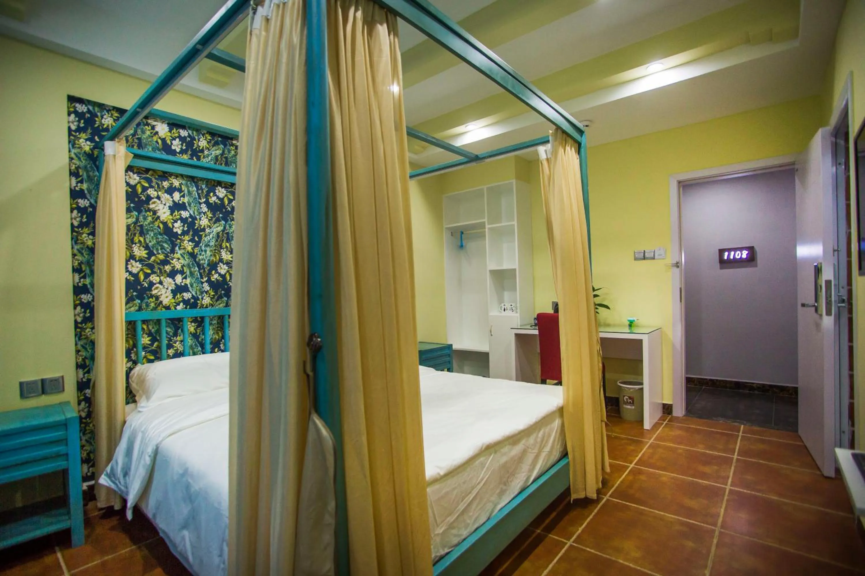 Photo of the whole room, Bed in Zhangjiajie Cat Theme Inn