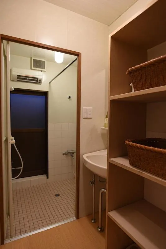 Shower in Ryokan Sansuiso