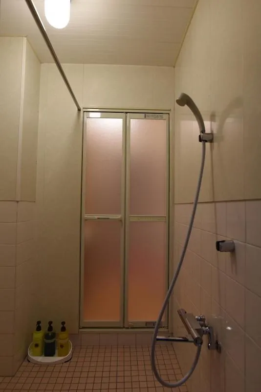 Shower in Ryokan Sansuiso