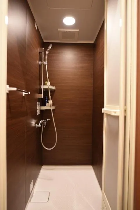 Shower in Ryokan Sansuiso